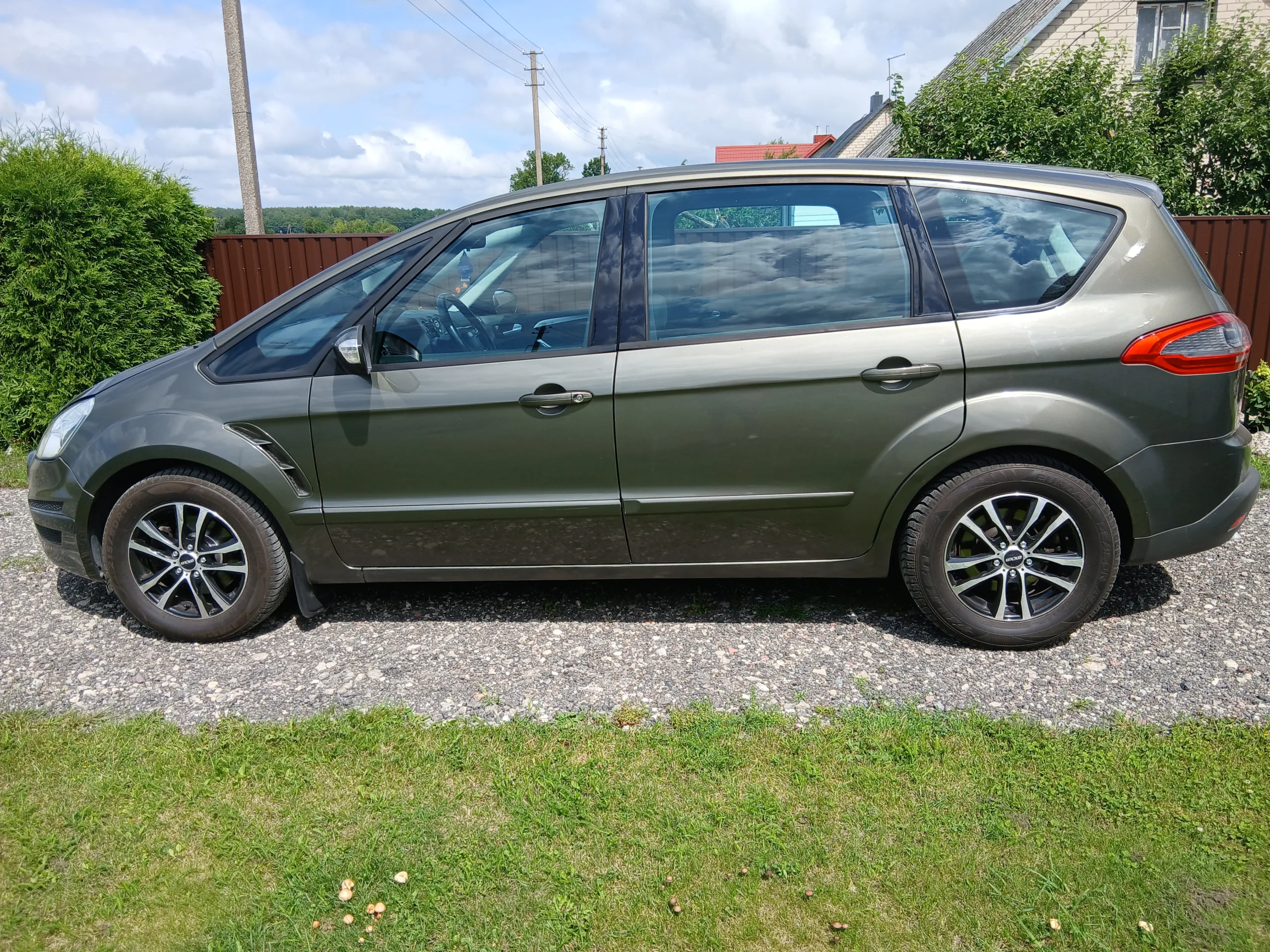 Ford S-Max, 2011
