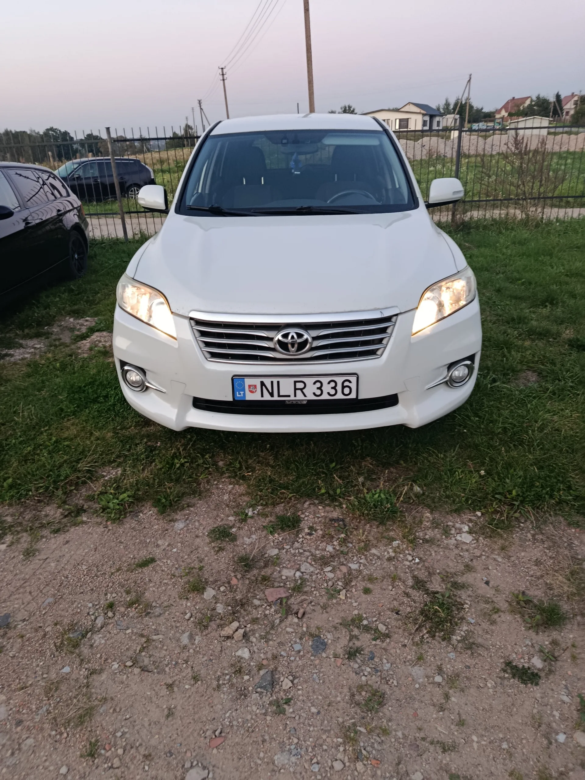 Toyota RAV4, 2011