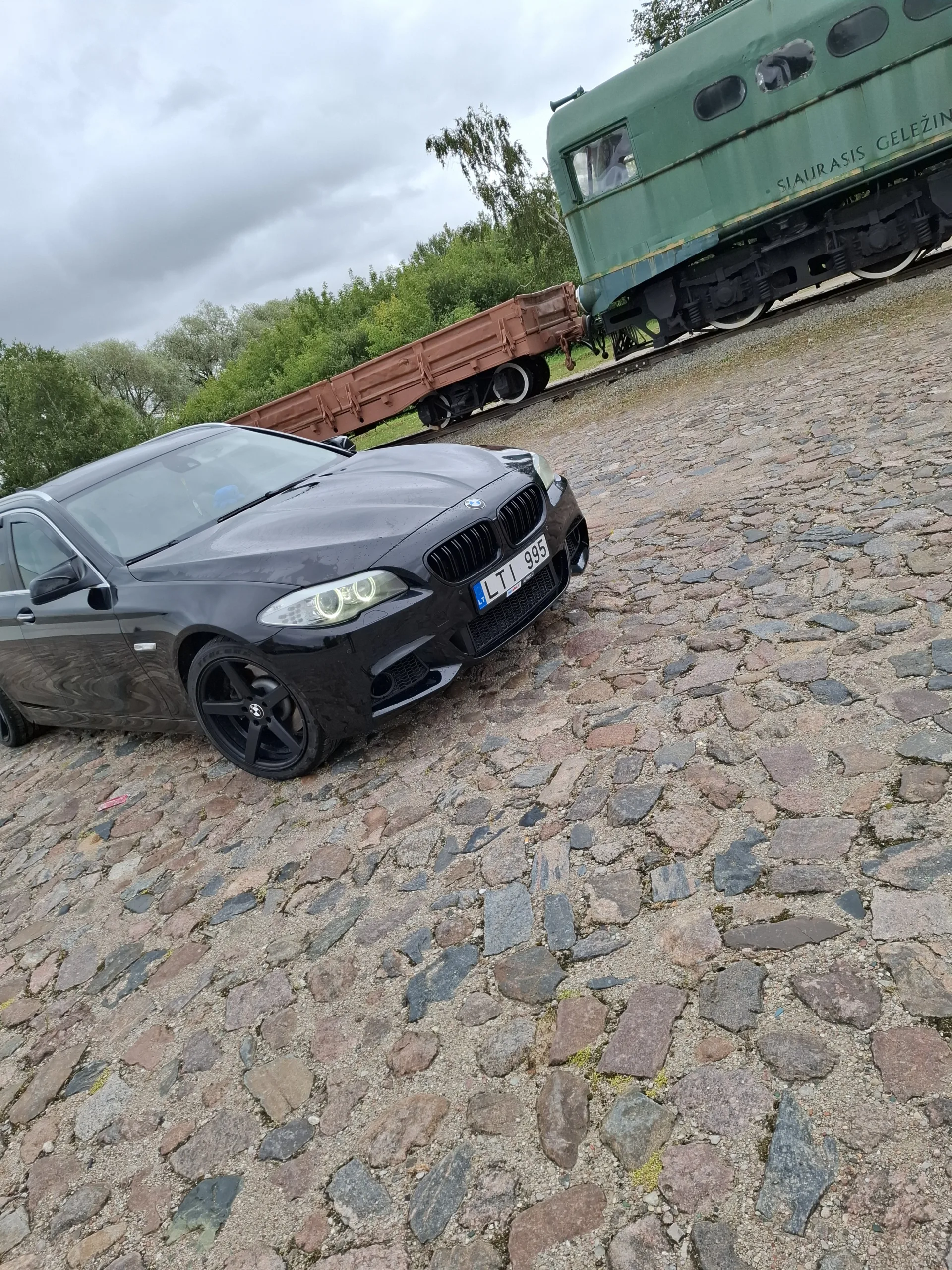 BMW 525