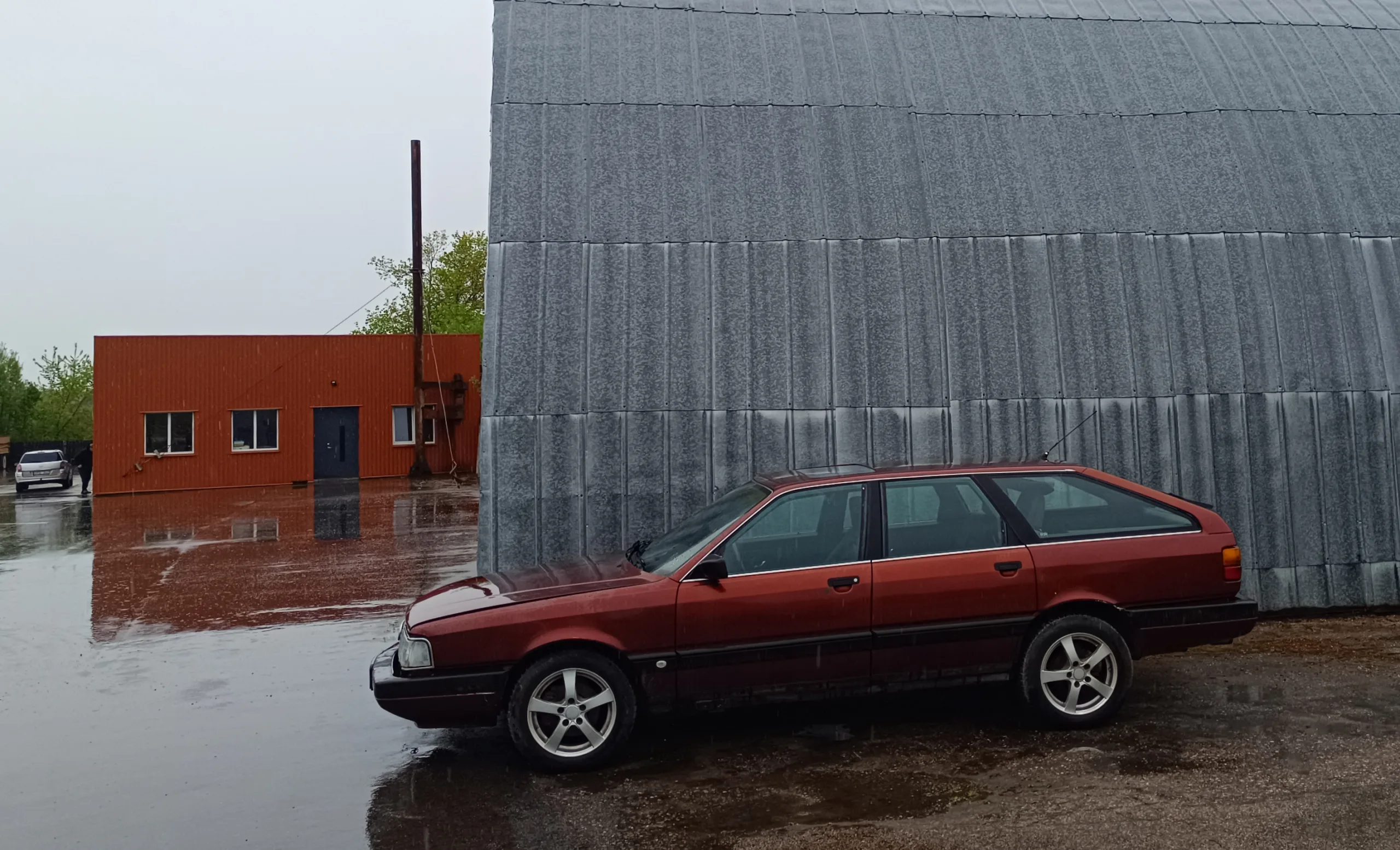 Audi 100, 1989
