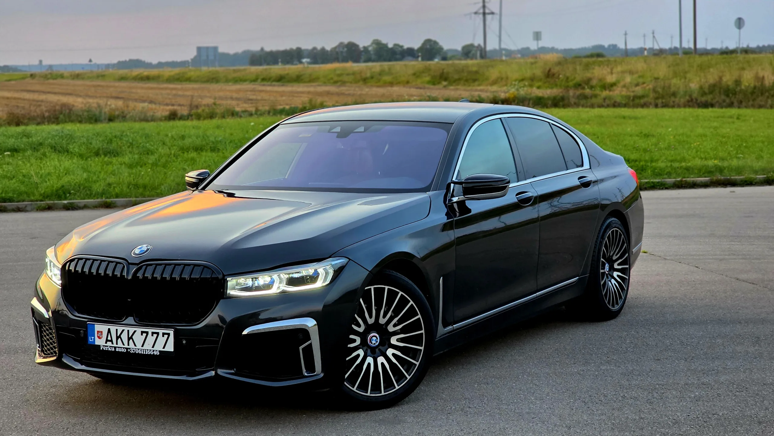 BMW 730, 2016