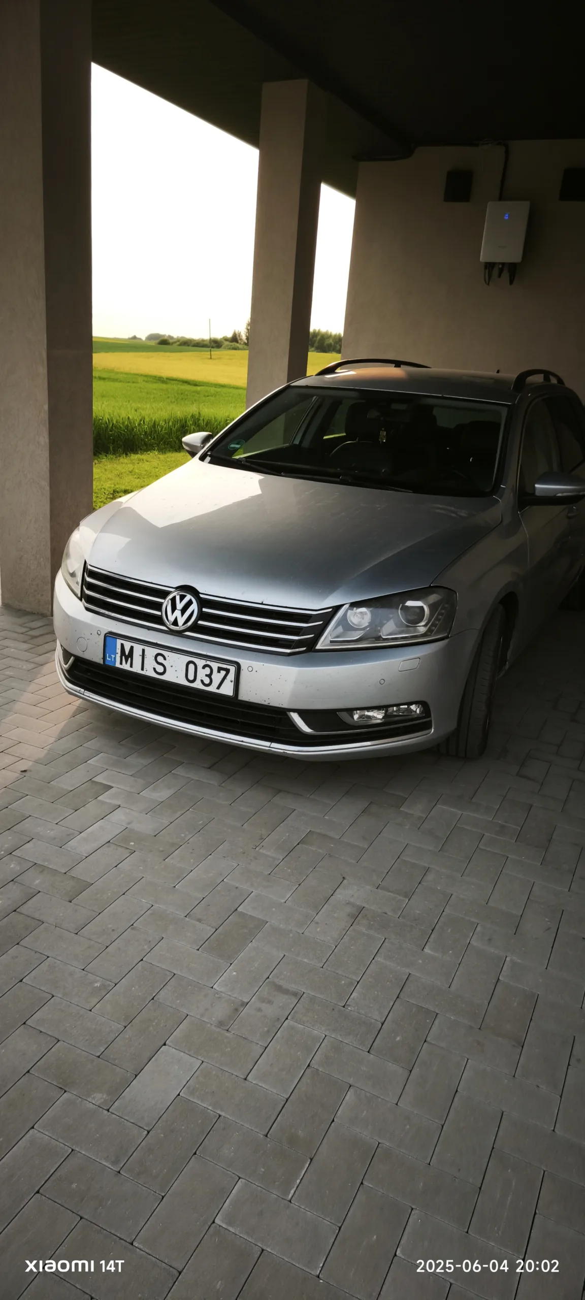 Volkswagen Passat, 2011