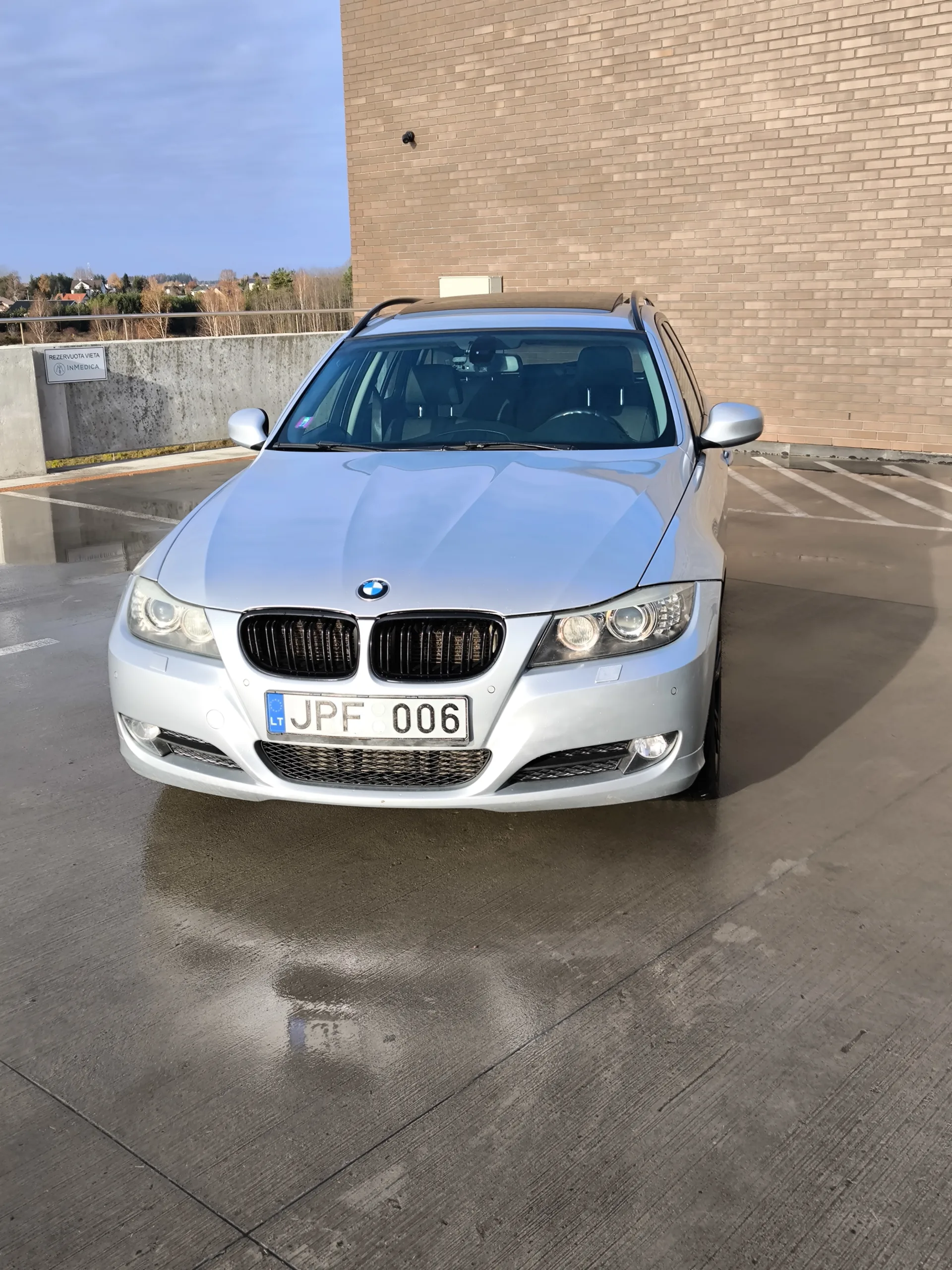 BMW 320, 2009