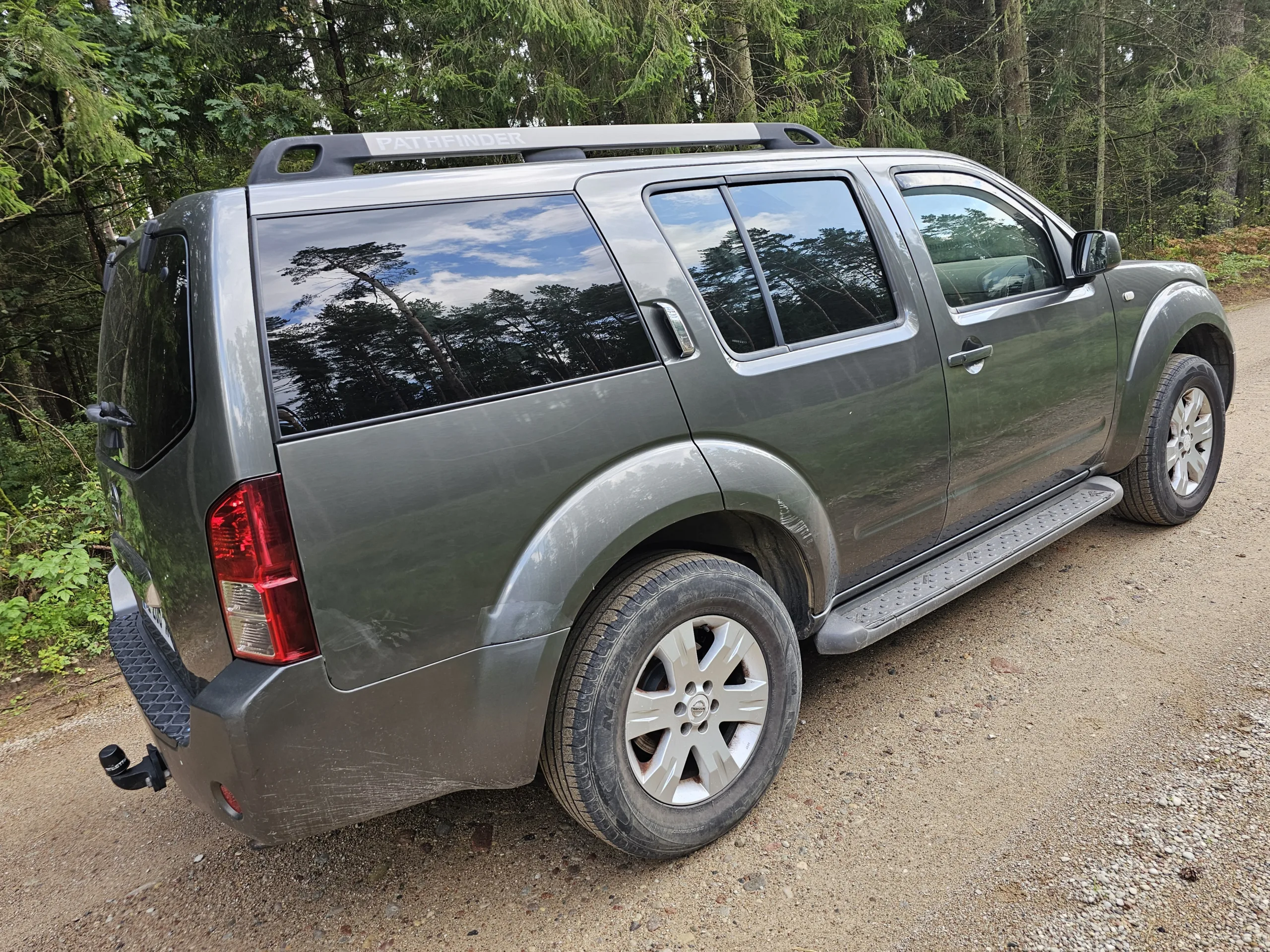 Nissan Pathfinder, 2005