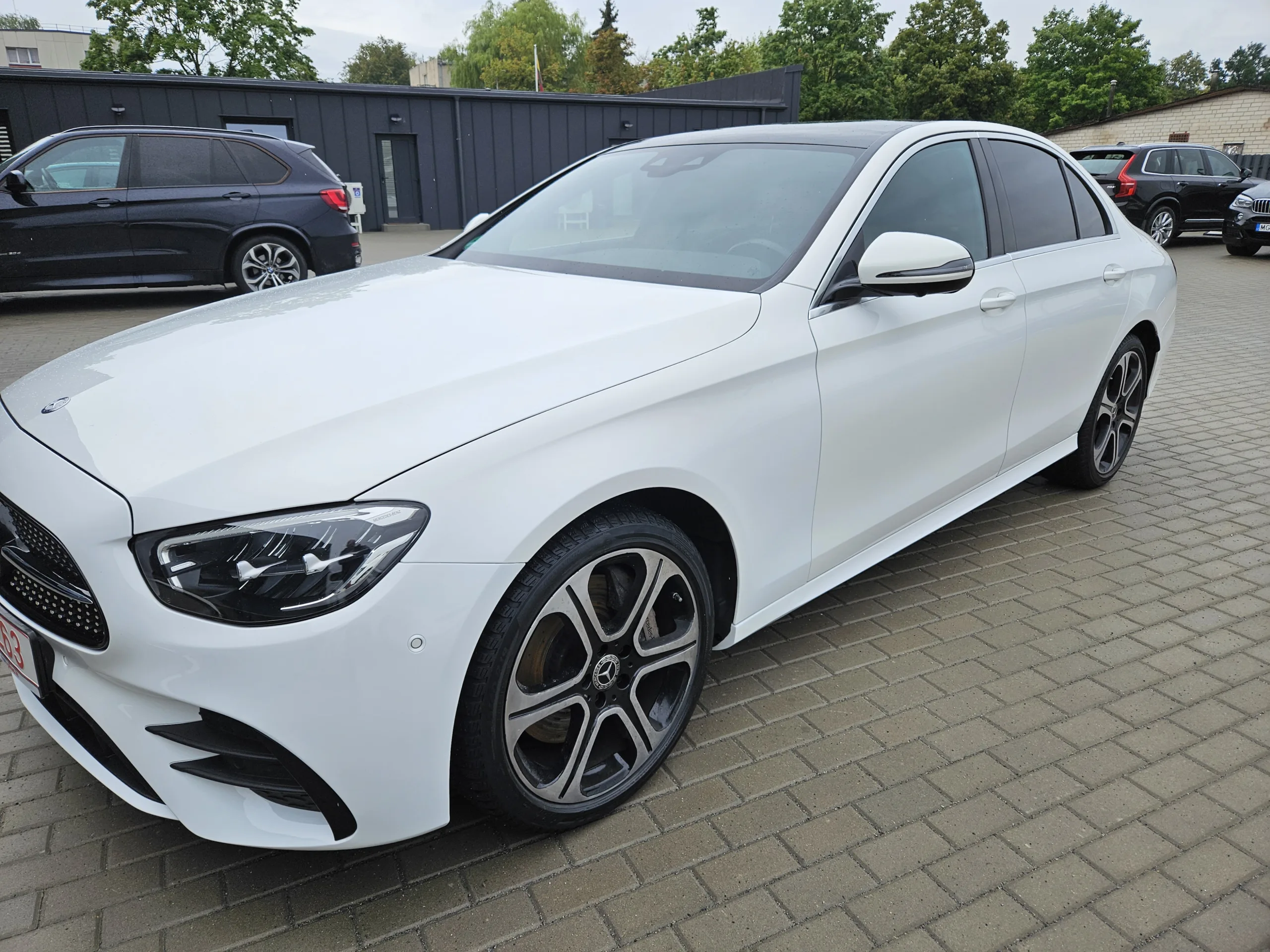 Mercedes-Benz E400, 2022