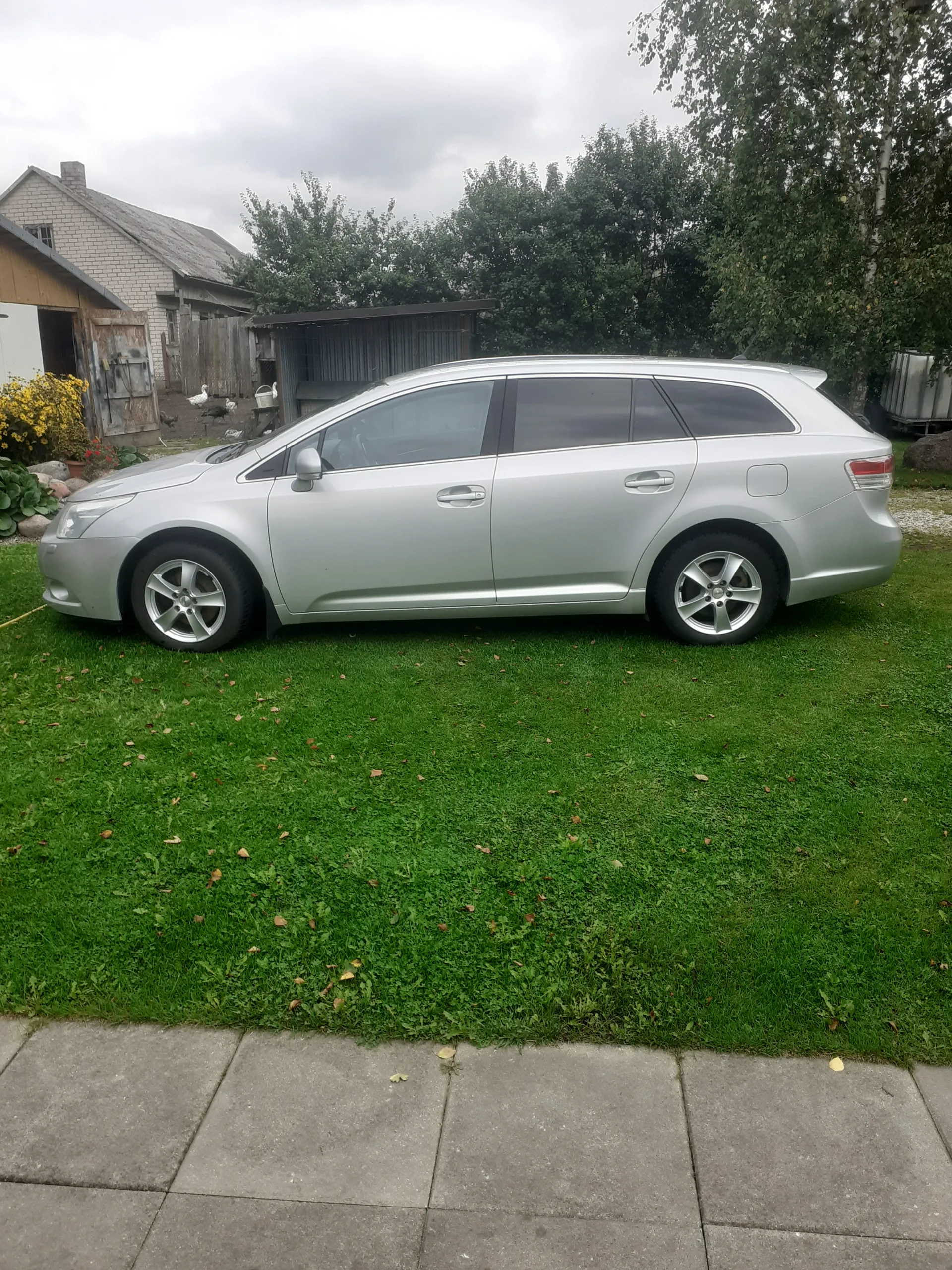 Toyota Avensis, 2012