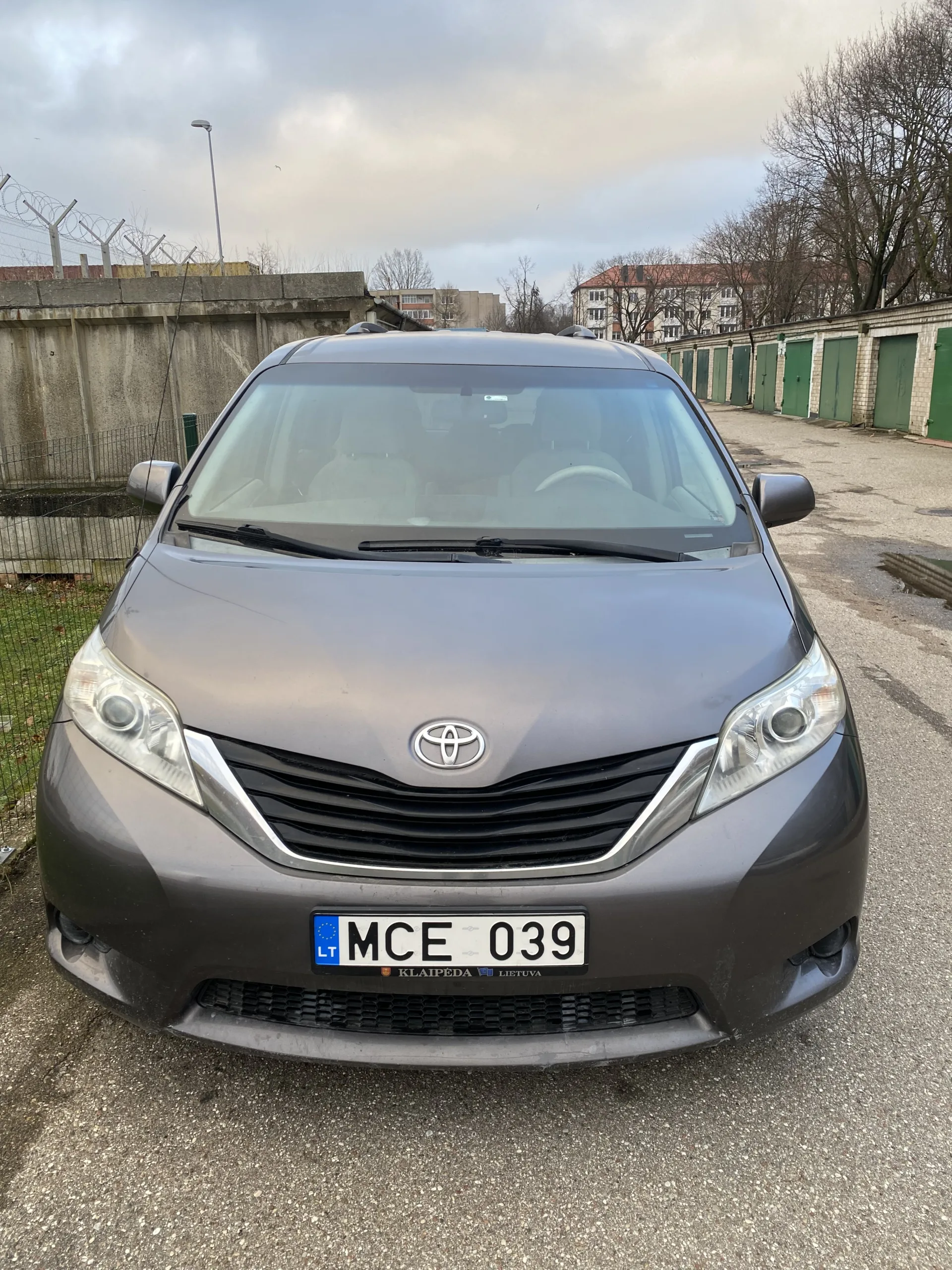 Toyota Sienna, 2013