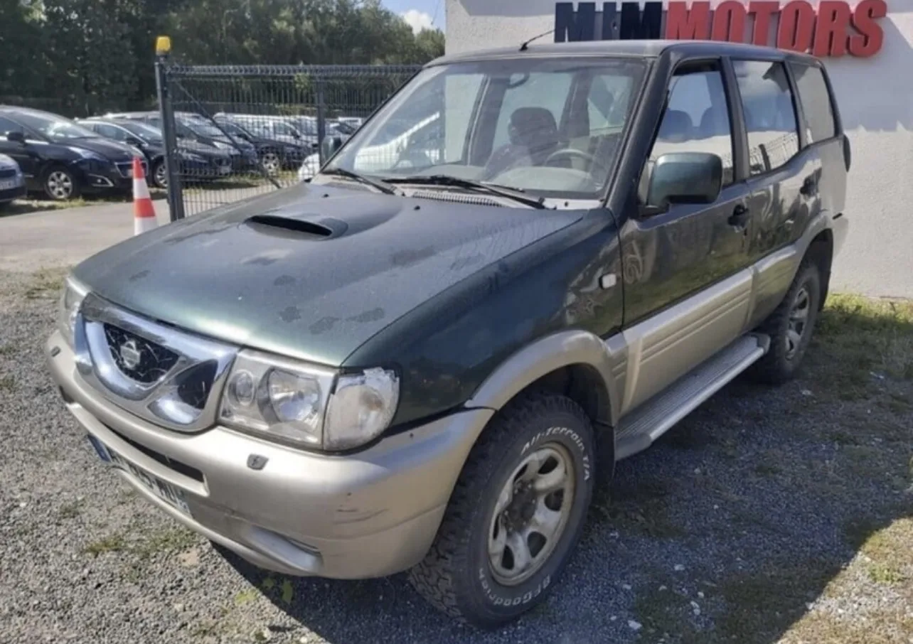 Nissan Terrano, 2001