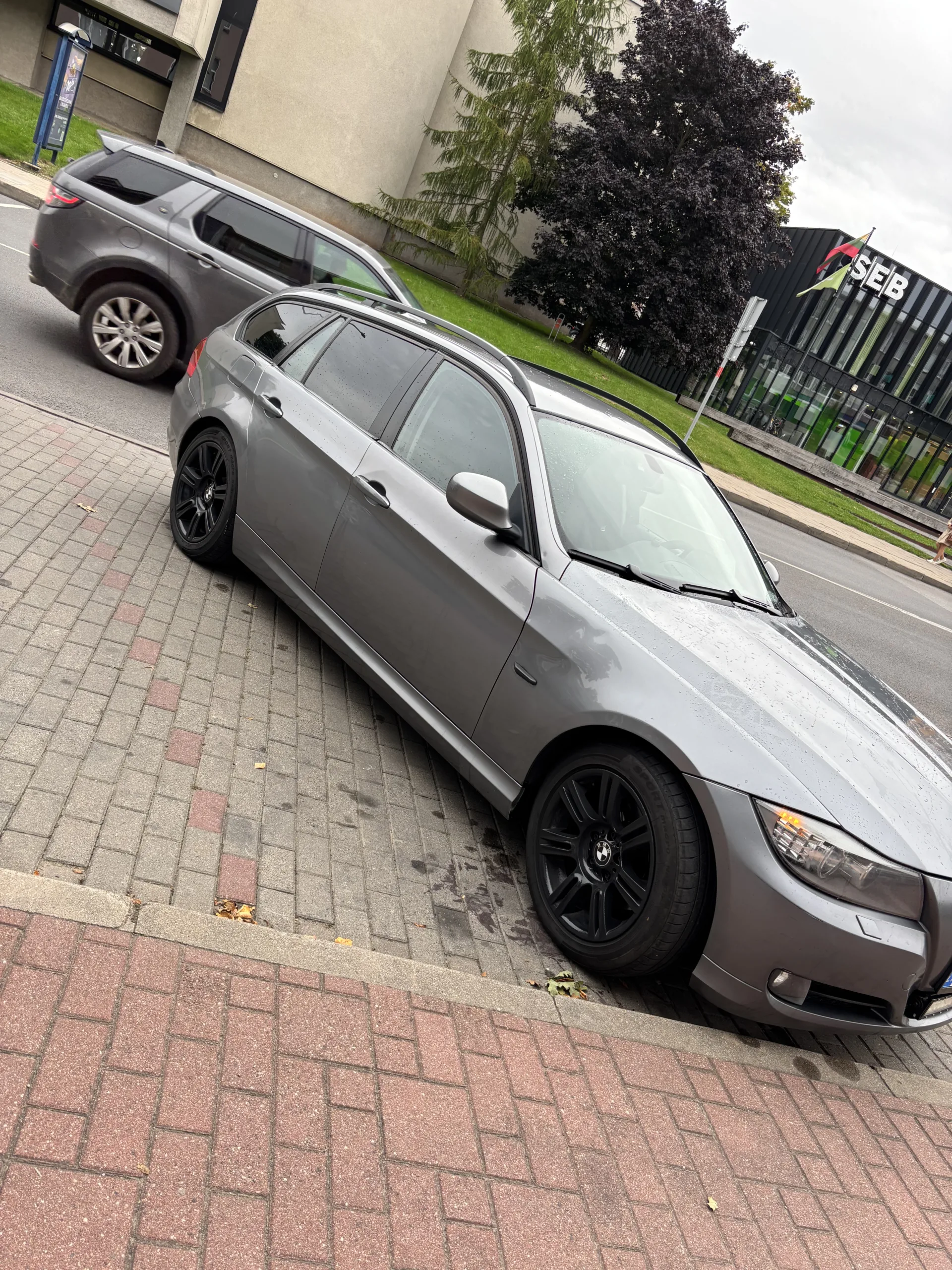 BMW 318, 2008