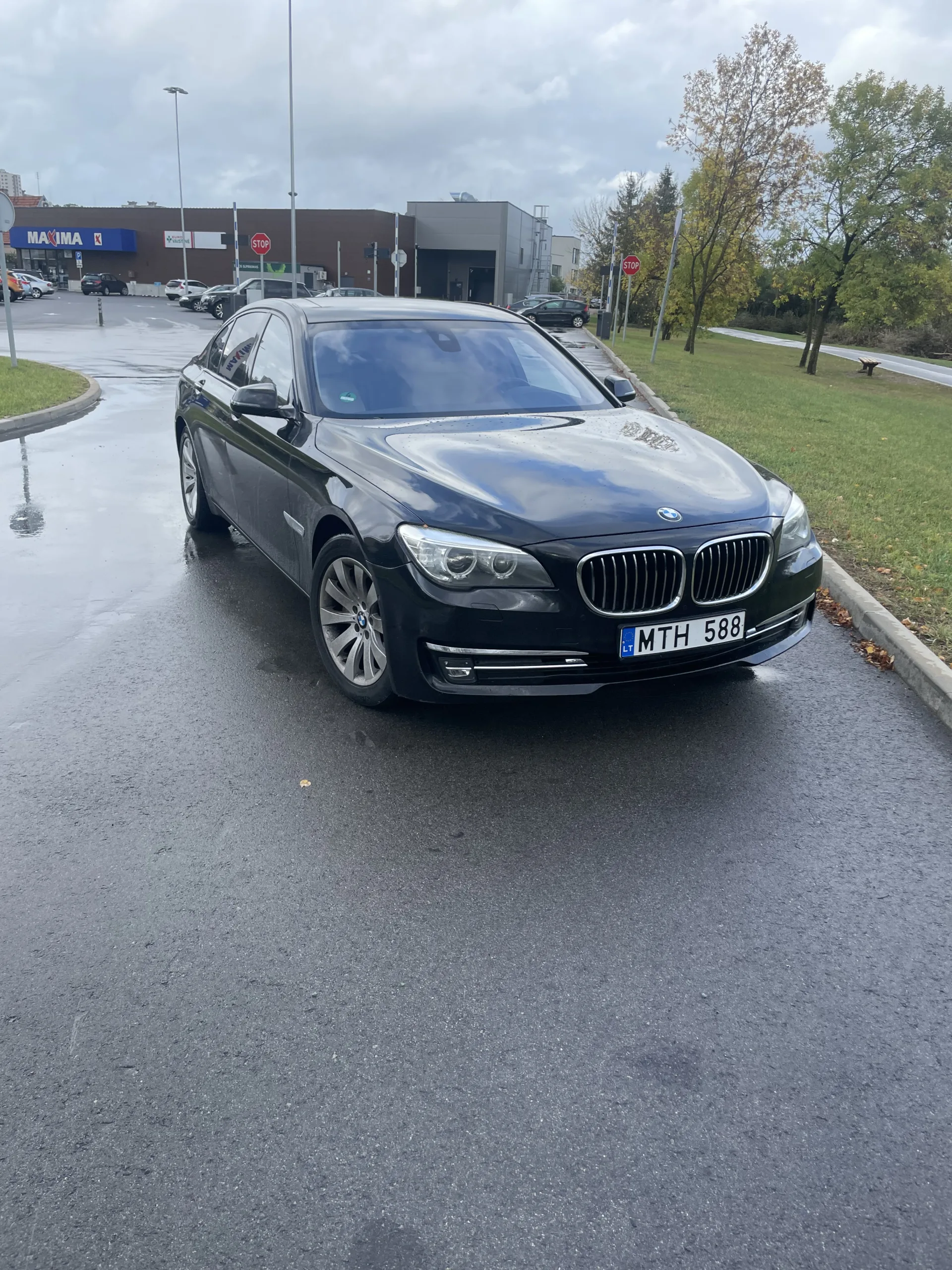 BMW 740, 2013