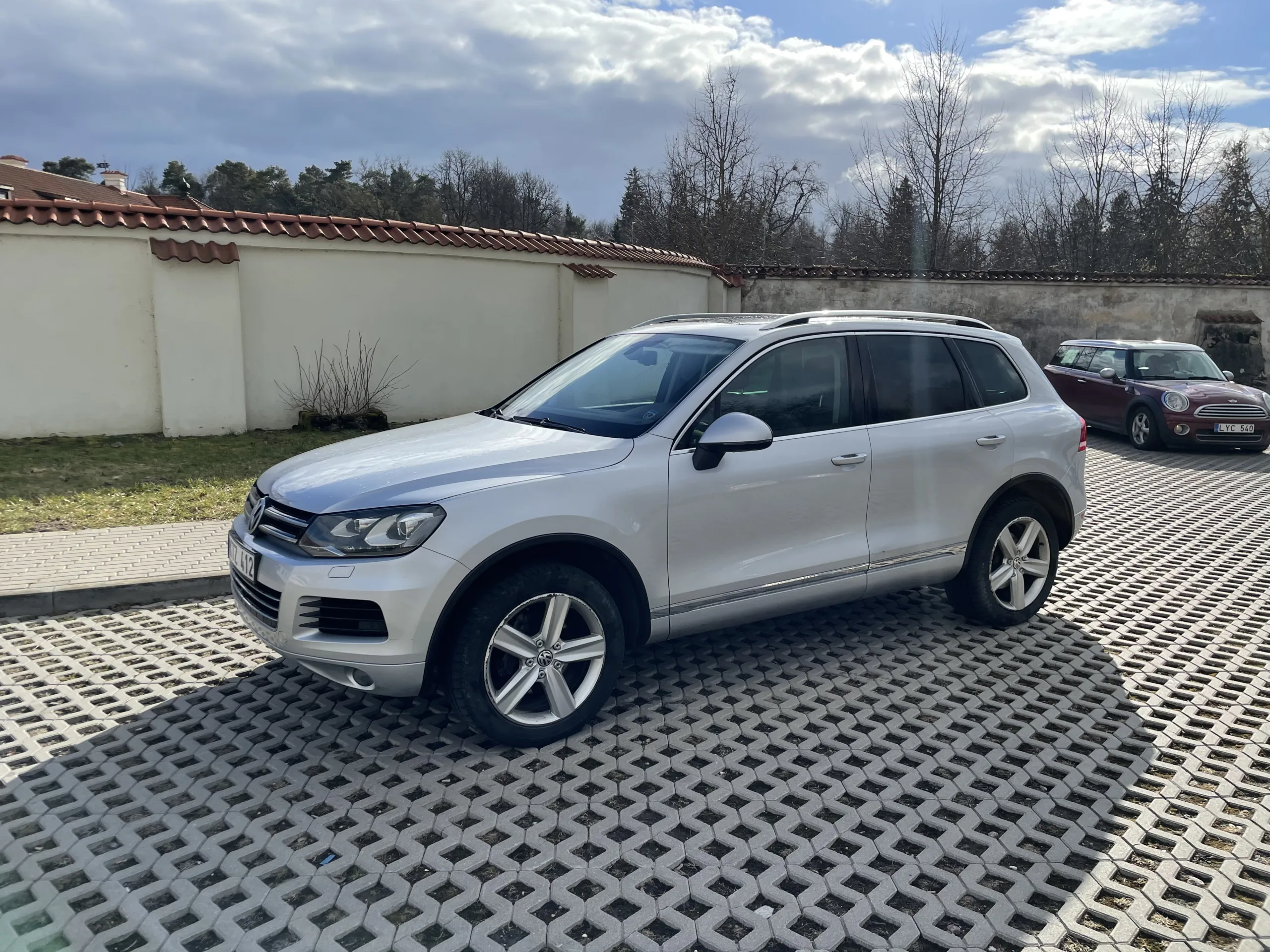 Volkswagen Touareg, 2012