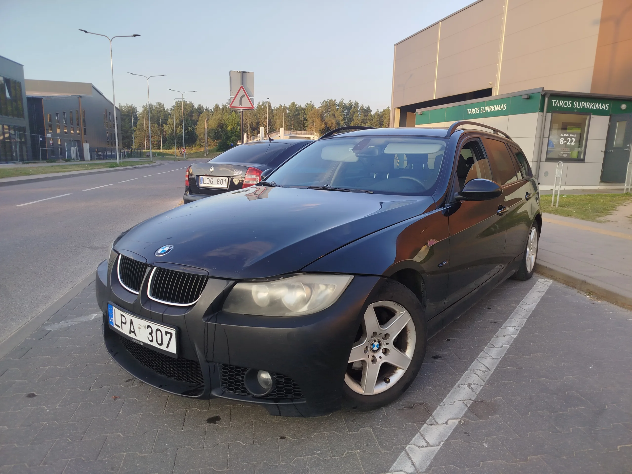 BMW 320i, 2006
