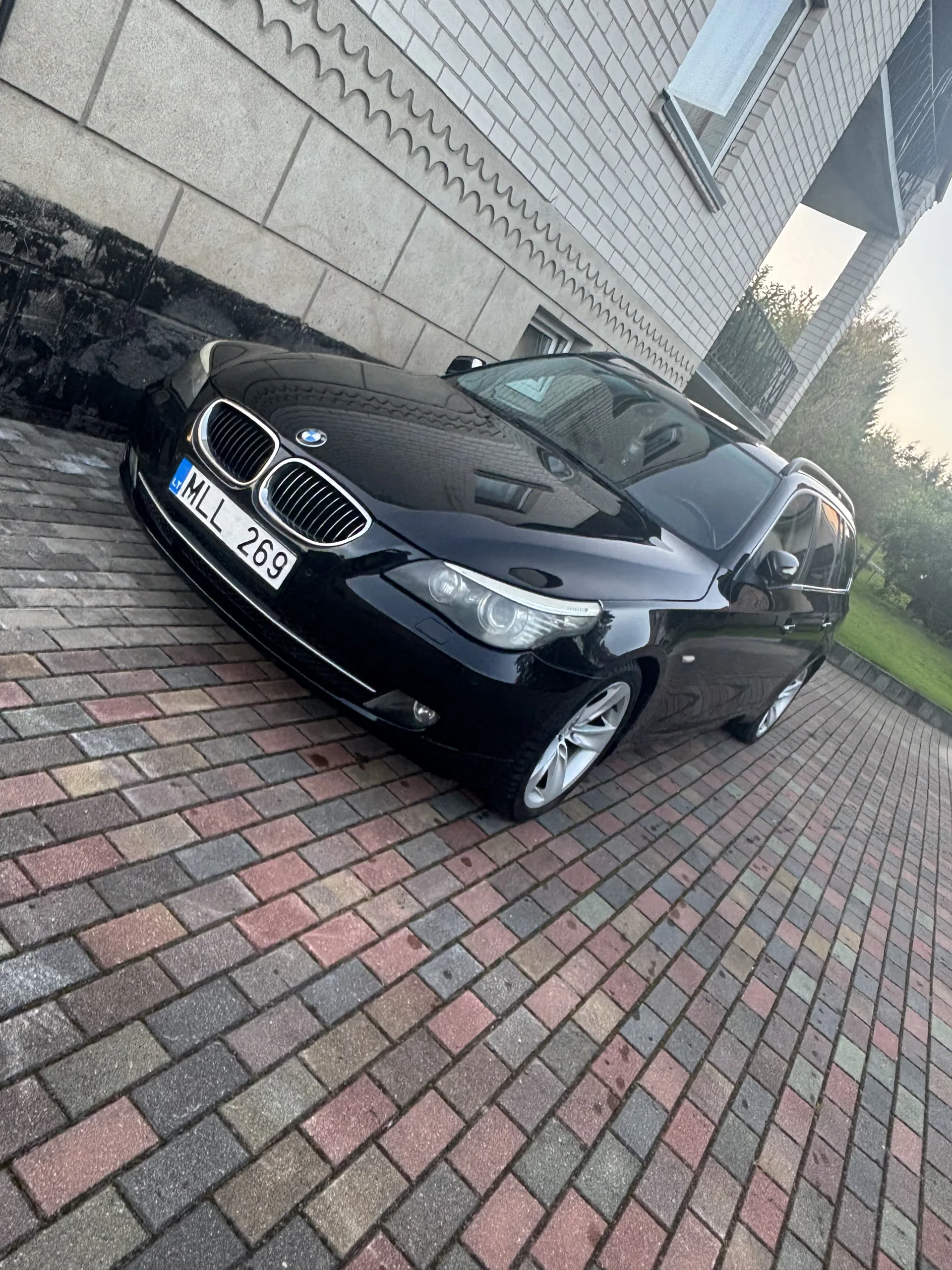 BMW 520, 2010