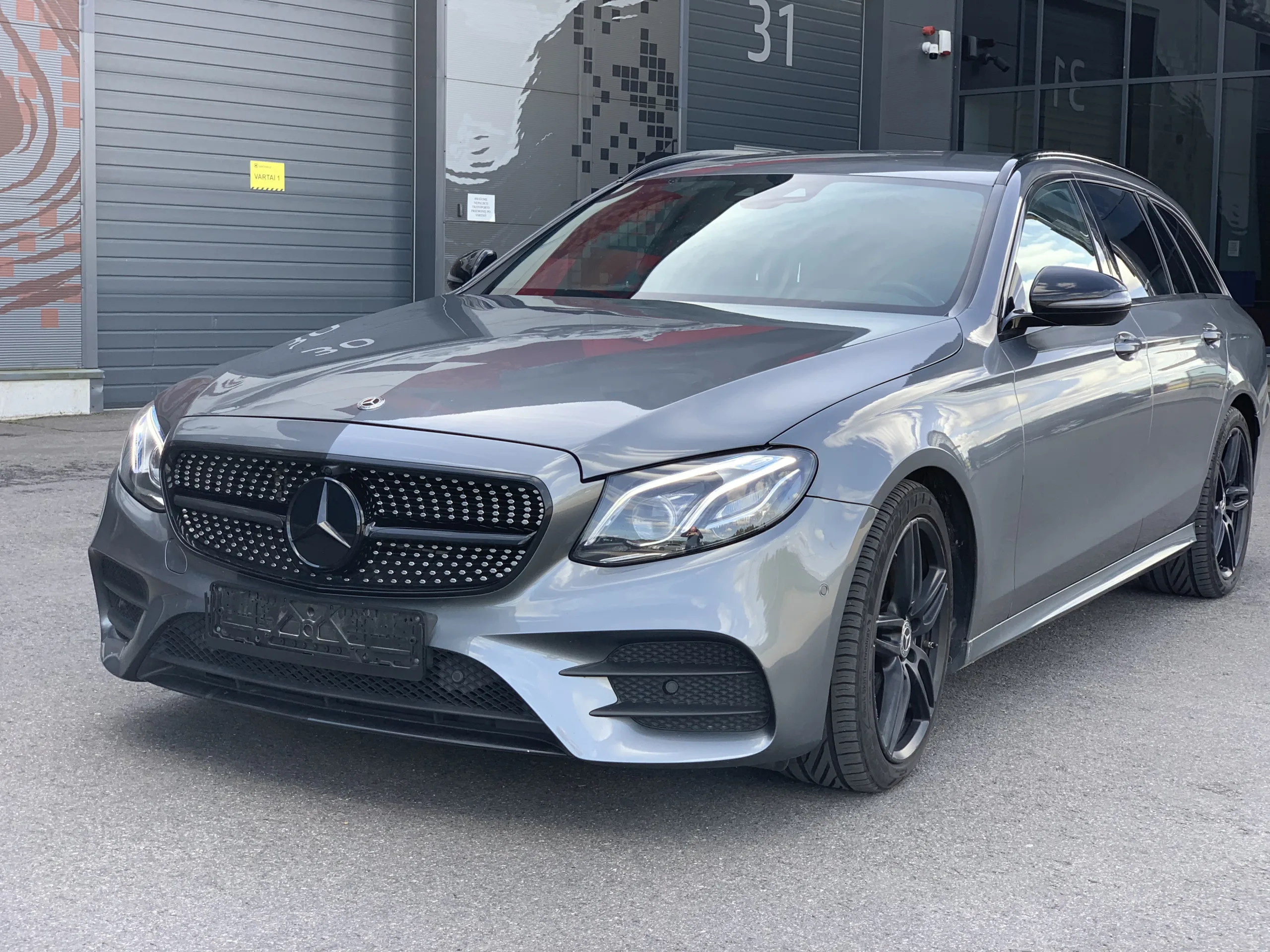 Mercedes-Benz E220, 2017