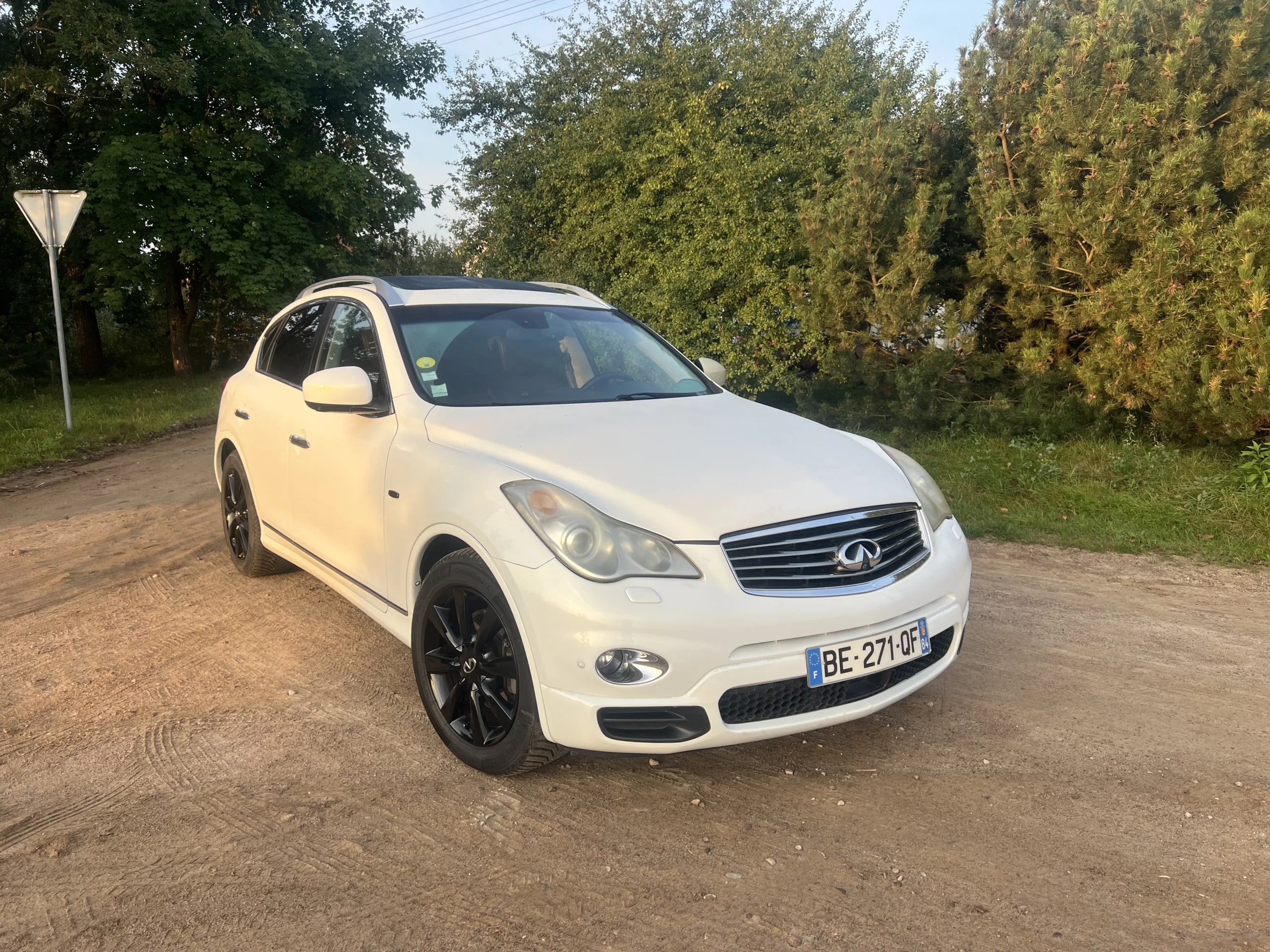 Infiniti Kita, 2010
