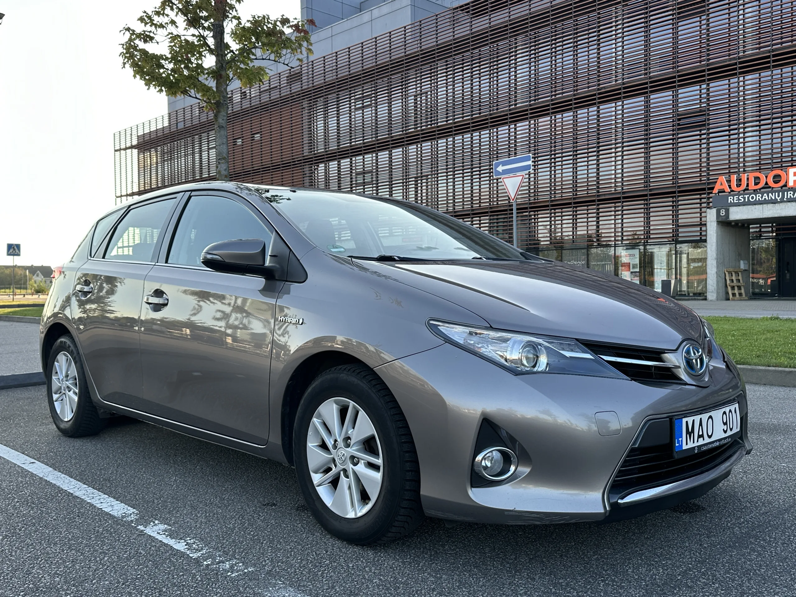 Toyota Auris, 2015