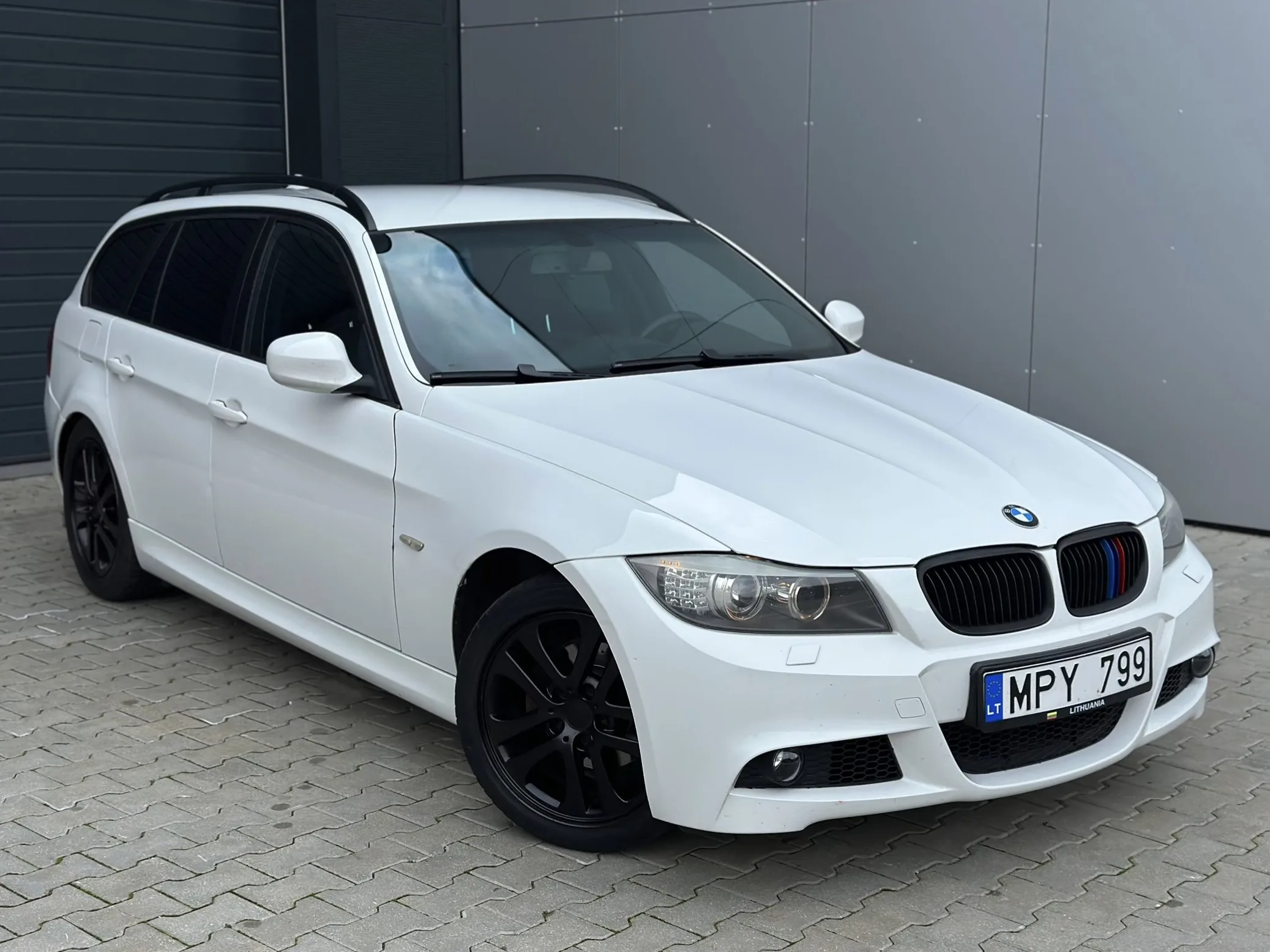 BMW 320, 2009