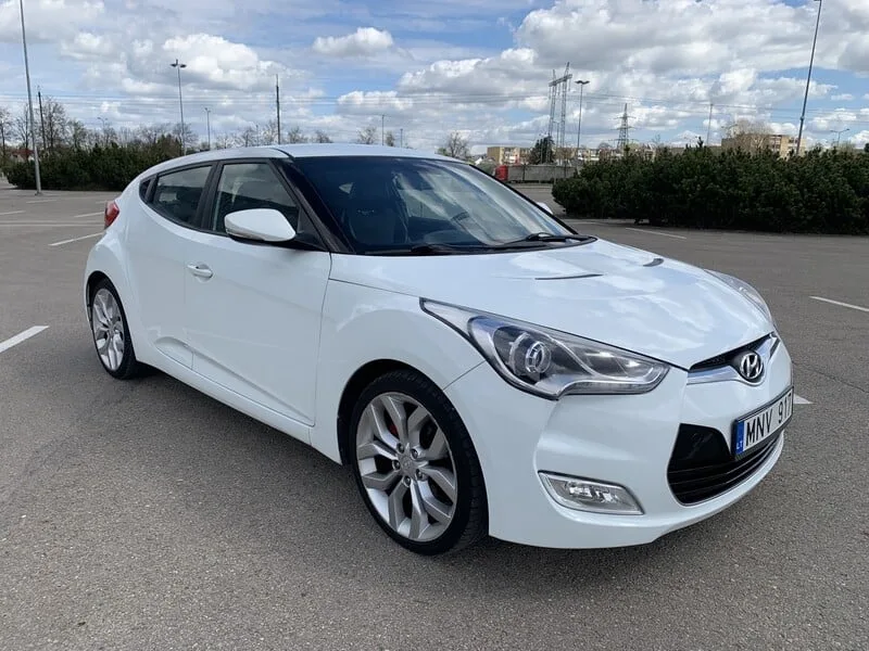 Hyundai Veloster, 2012