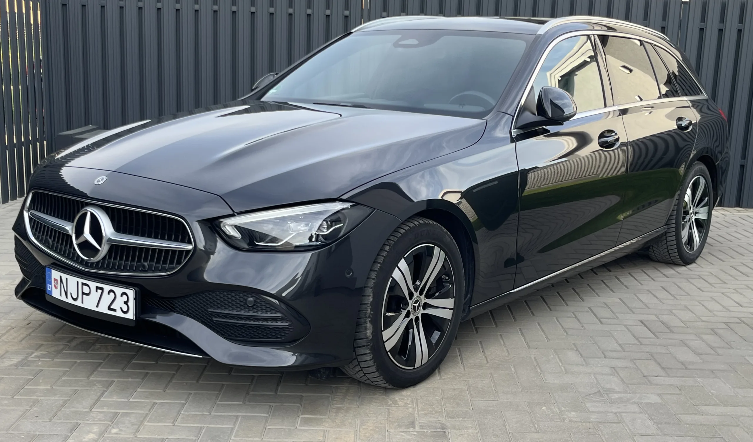 Mercedes-Benz C200, 2023
