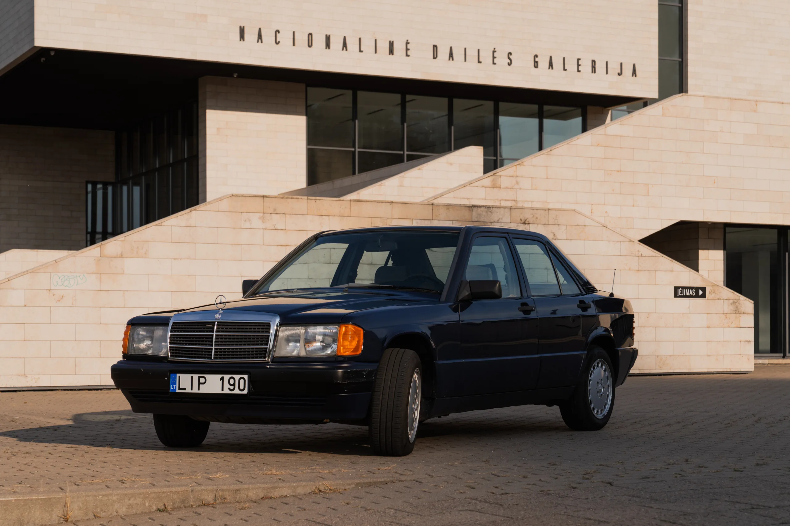 Mercedes-Benz Kita, 1990