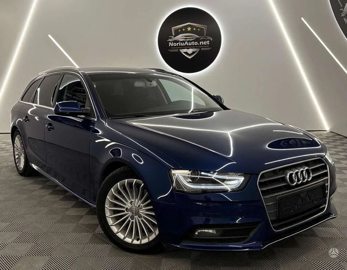 Audi A4, 2012
