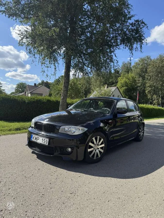 BMW 118, 2005