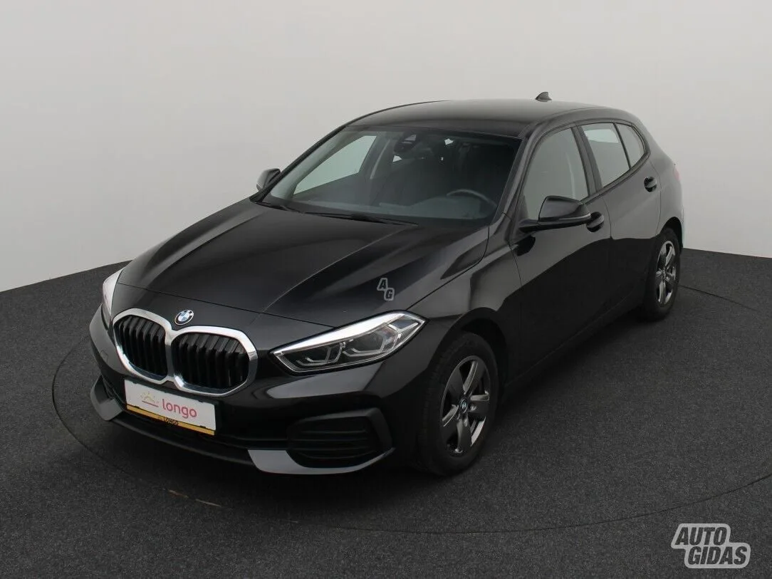 BMW 118, 2021