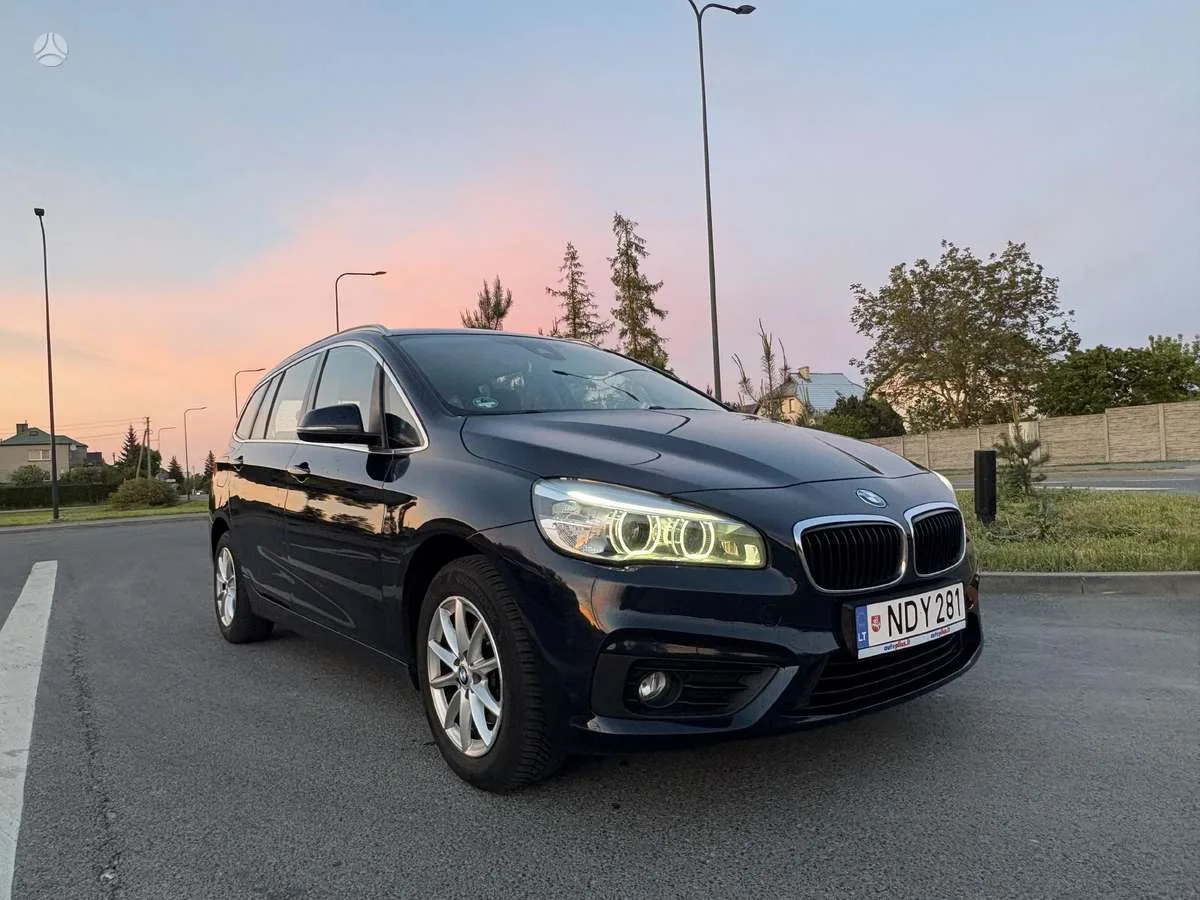BMW 216, 2016