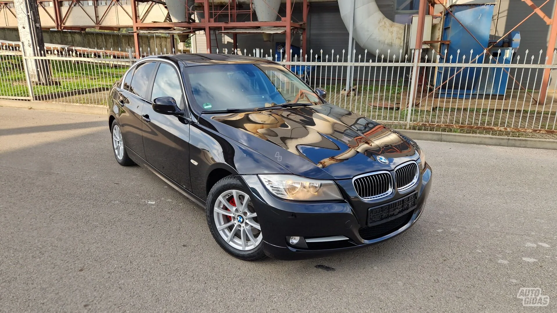 BMW 318, 2011