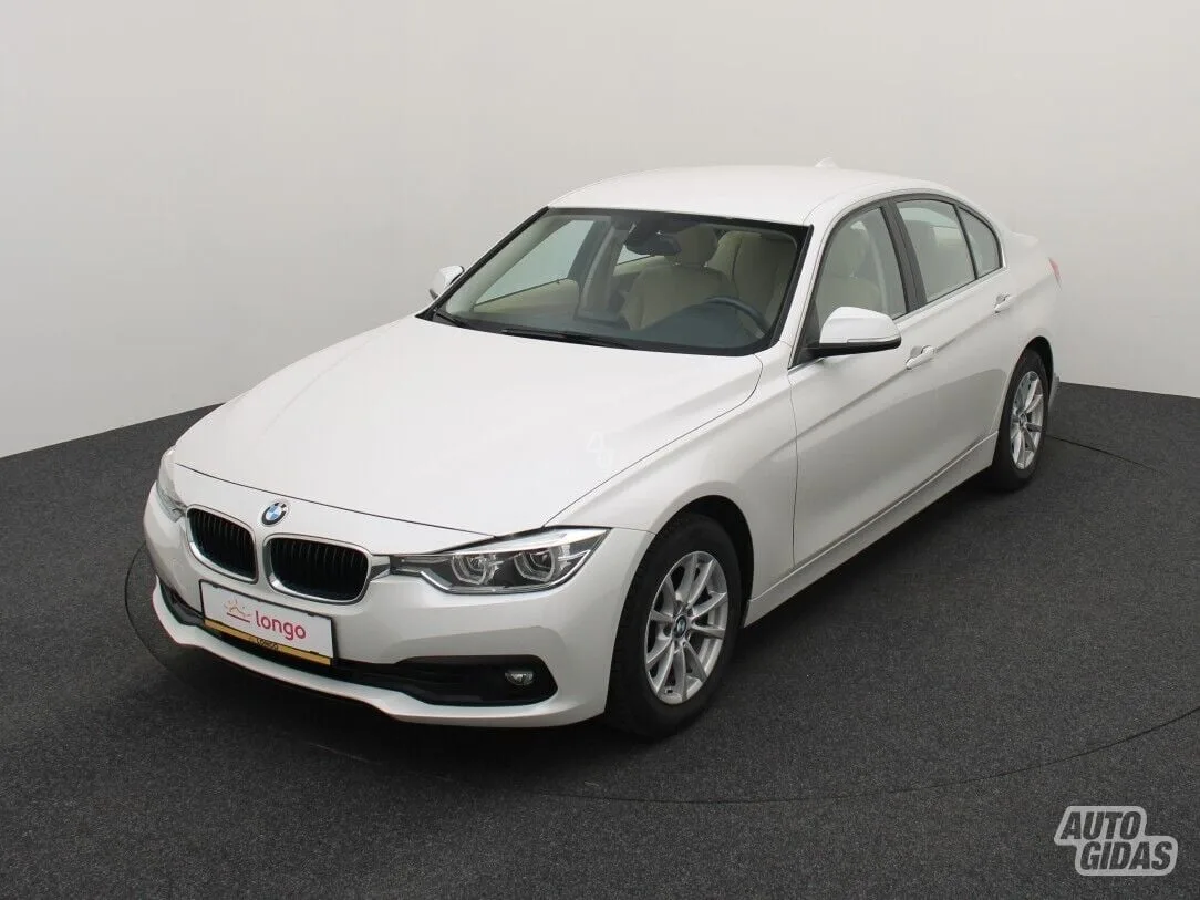 BMW 318, 2016