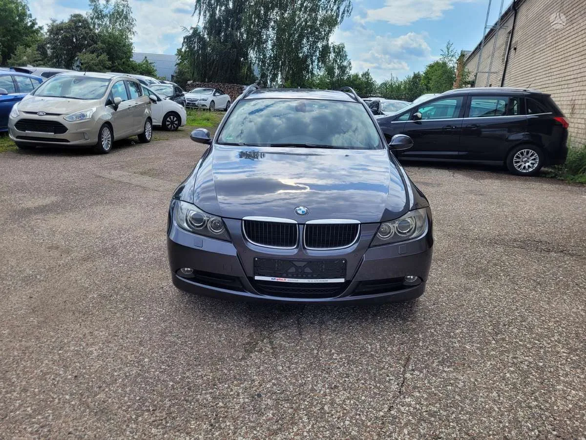 BMW 320, 2008