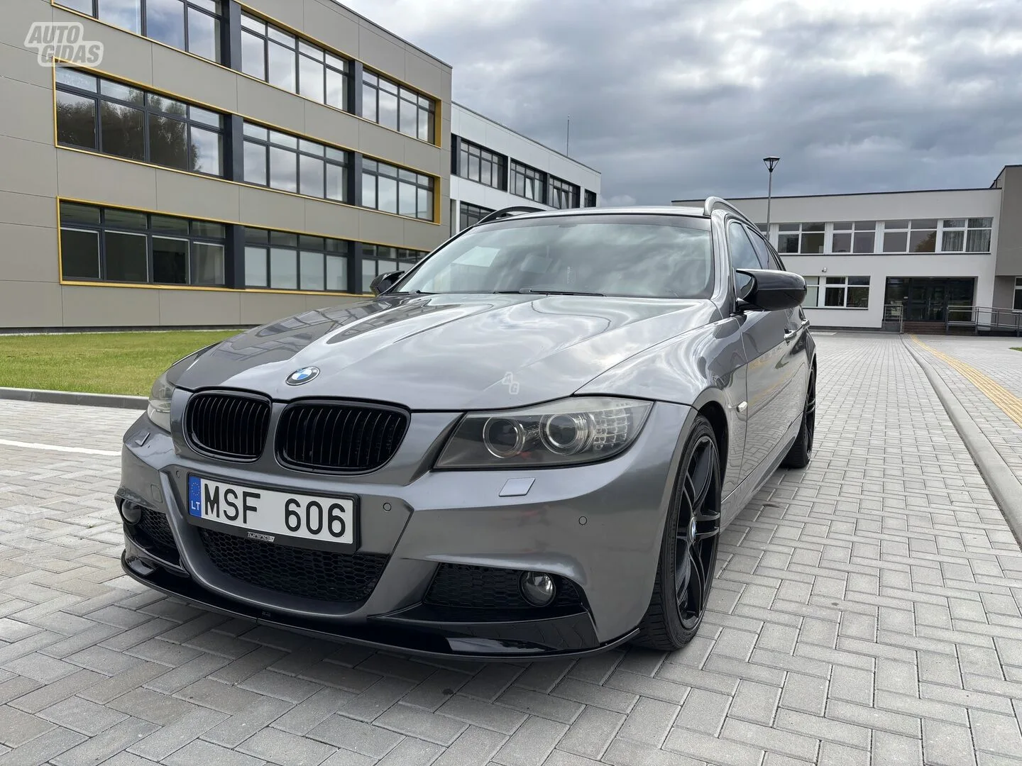 BMW 320, 2010