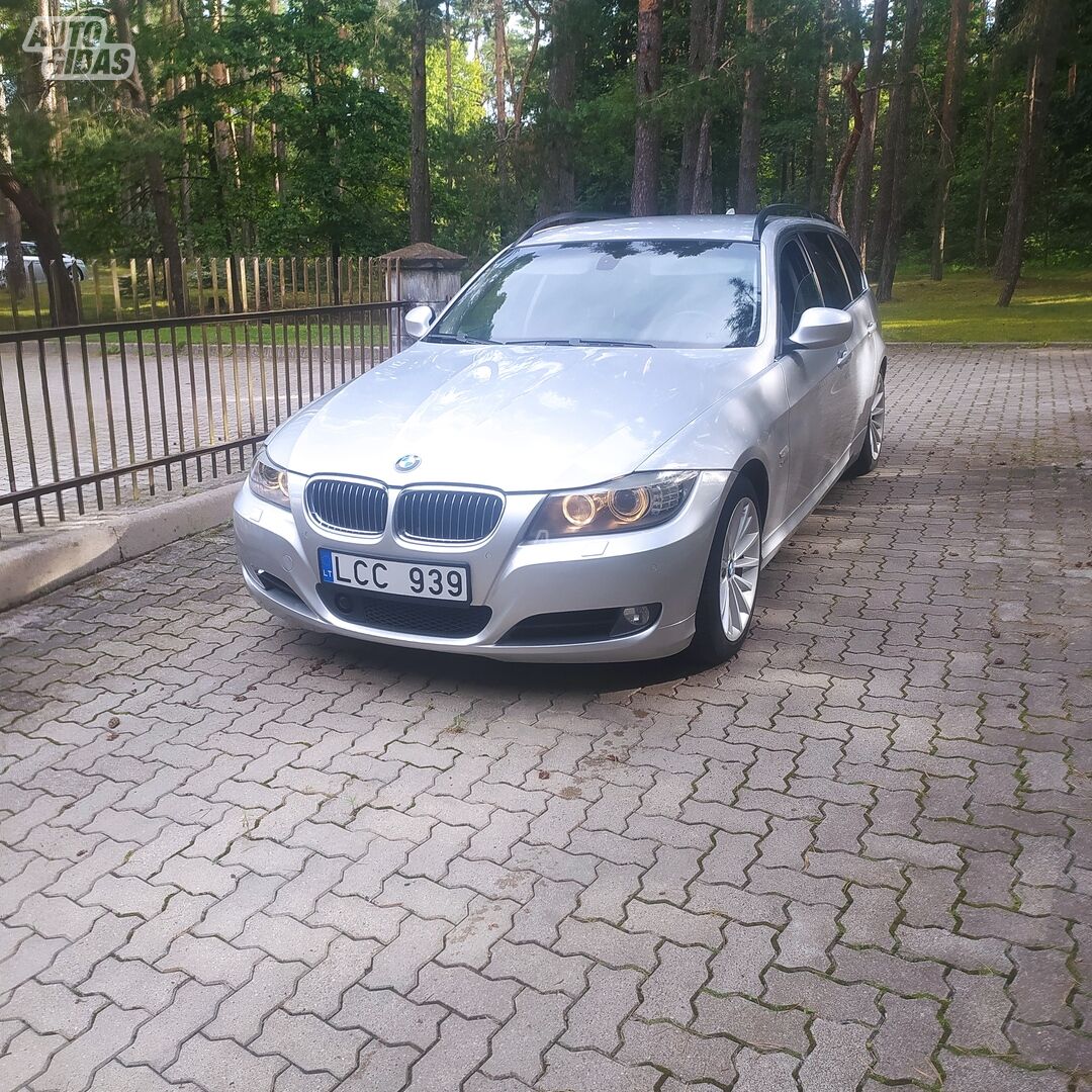 BMW 325I, 2010