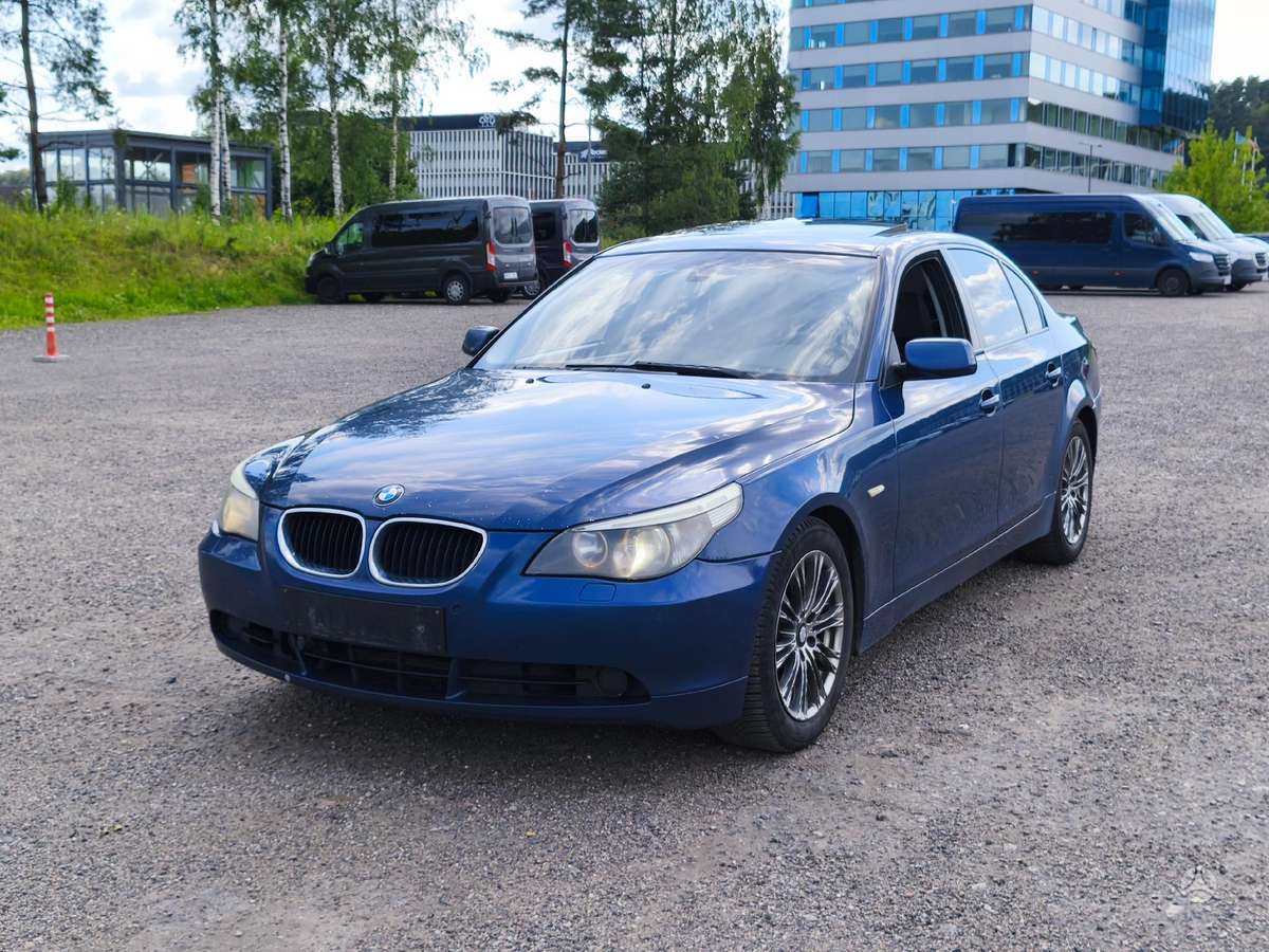 BMW 530i, 2004