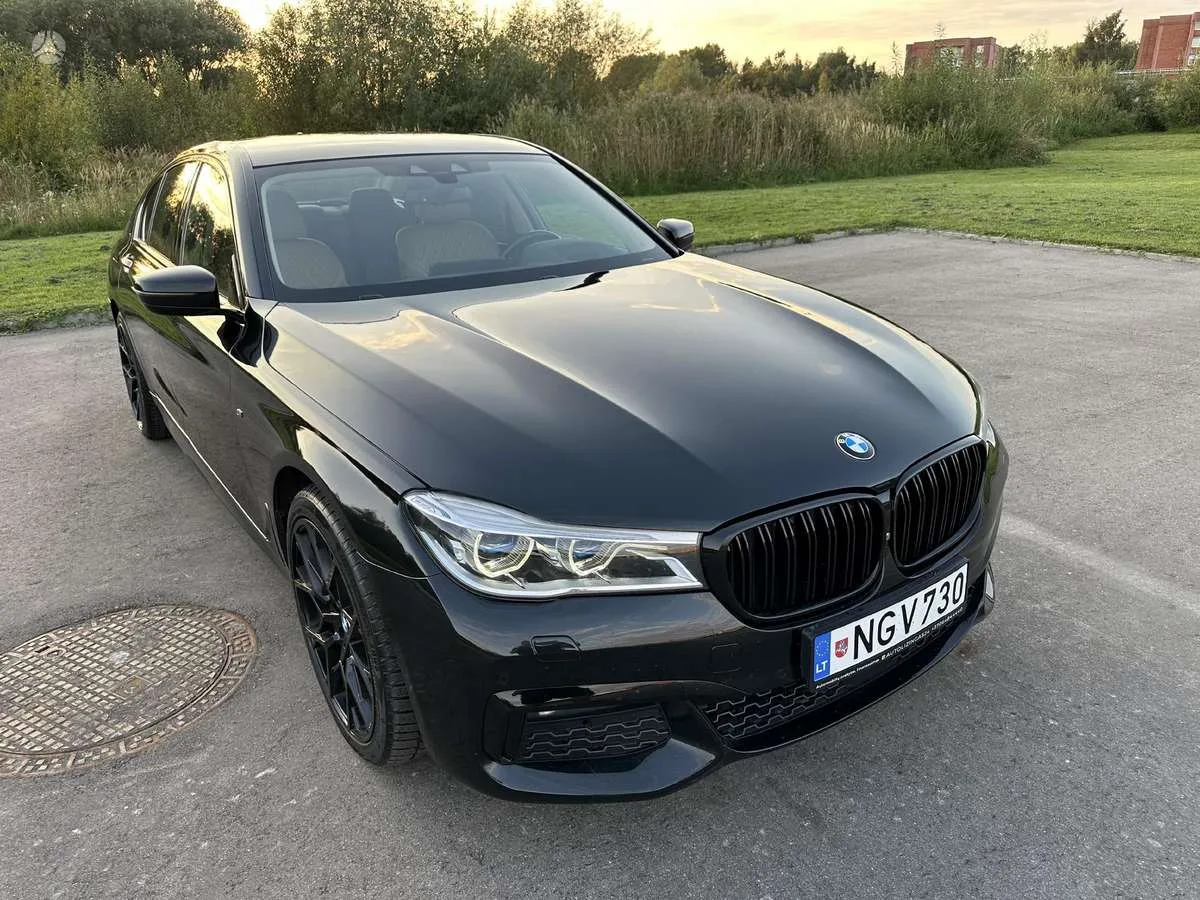 BMW 730, 2016
