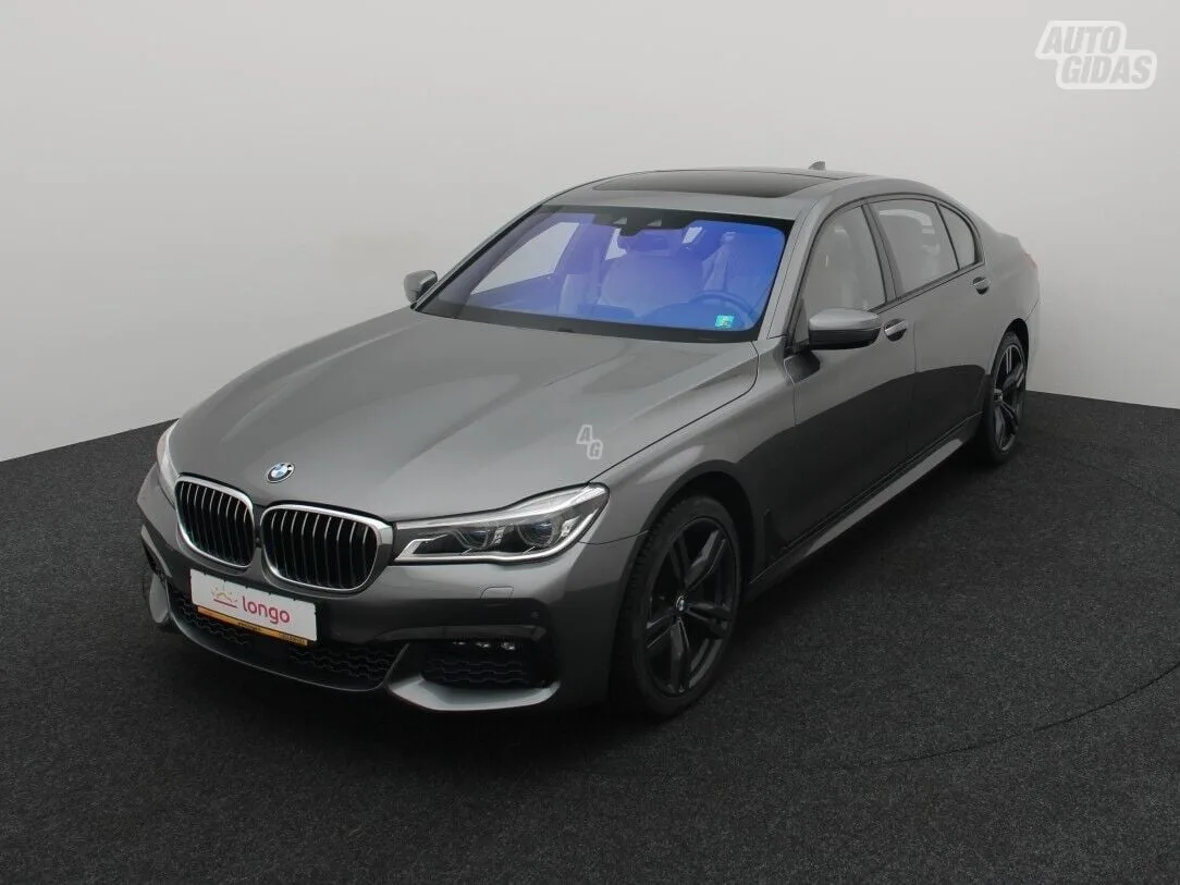 BMW 750i, 2015