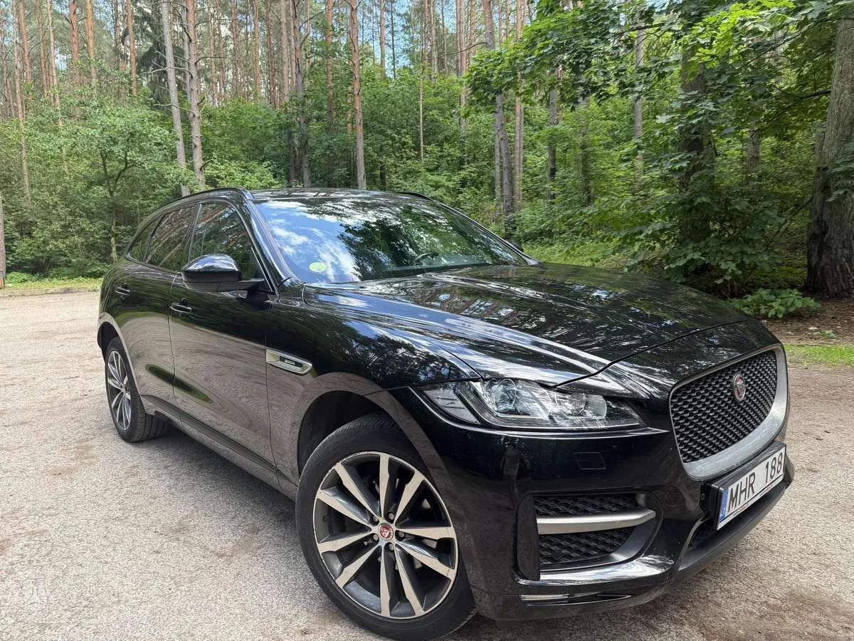 Jaguar F-Pace, 2018