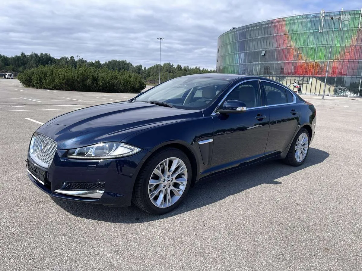 Jaguar XF, 2013
