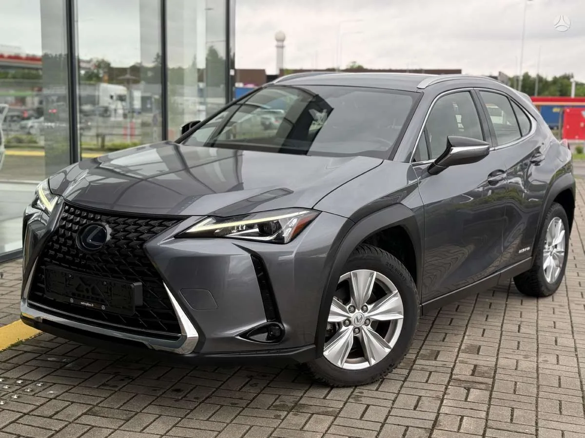 Lexus UX 250h, 2020