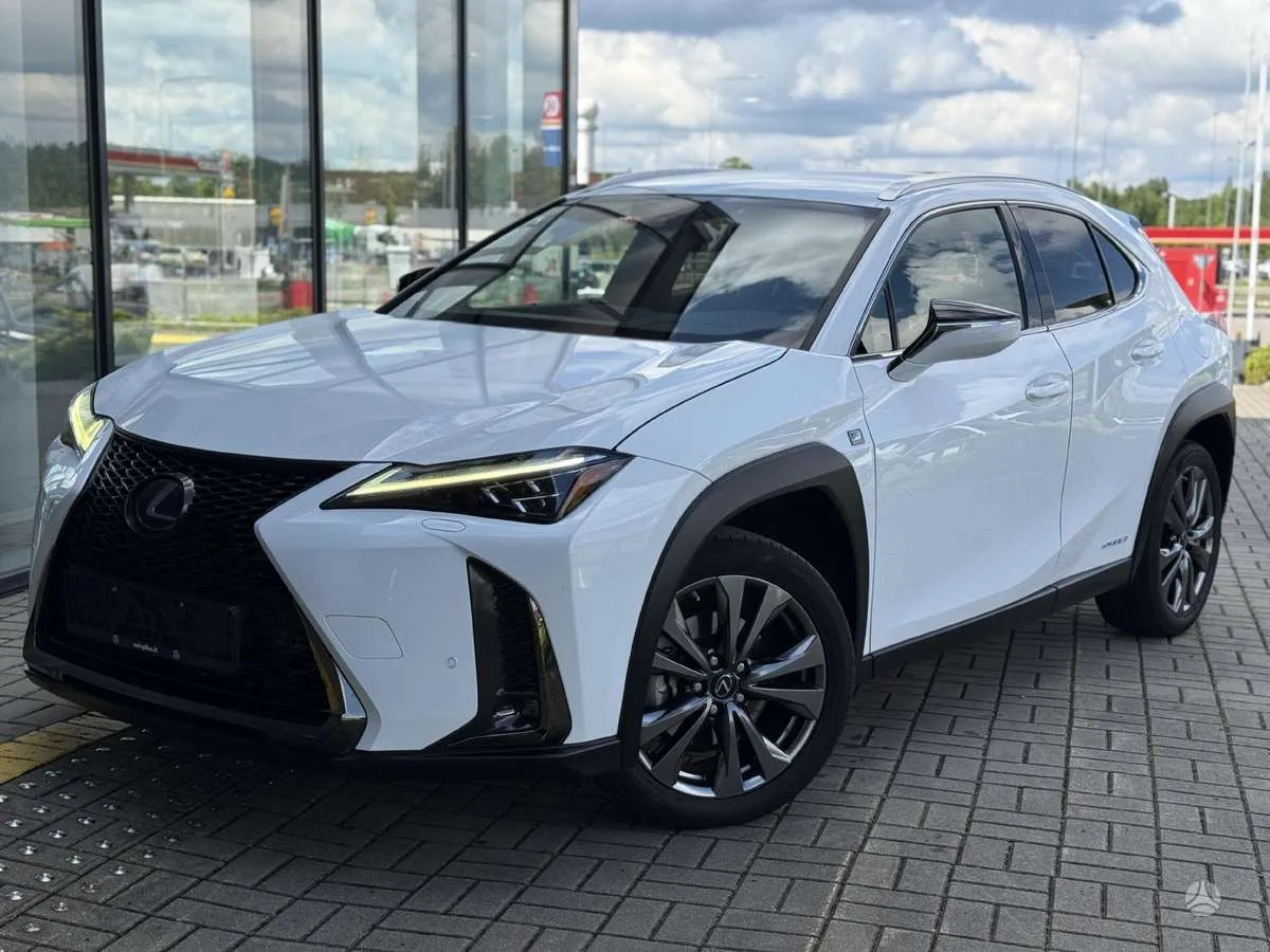 Lexus UX 250h, 2021