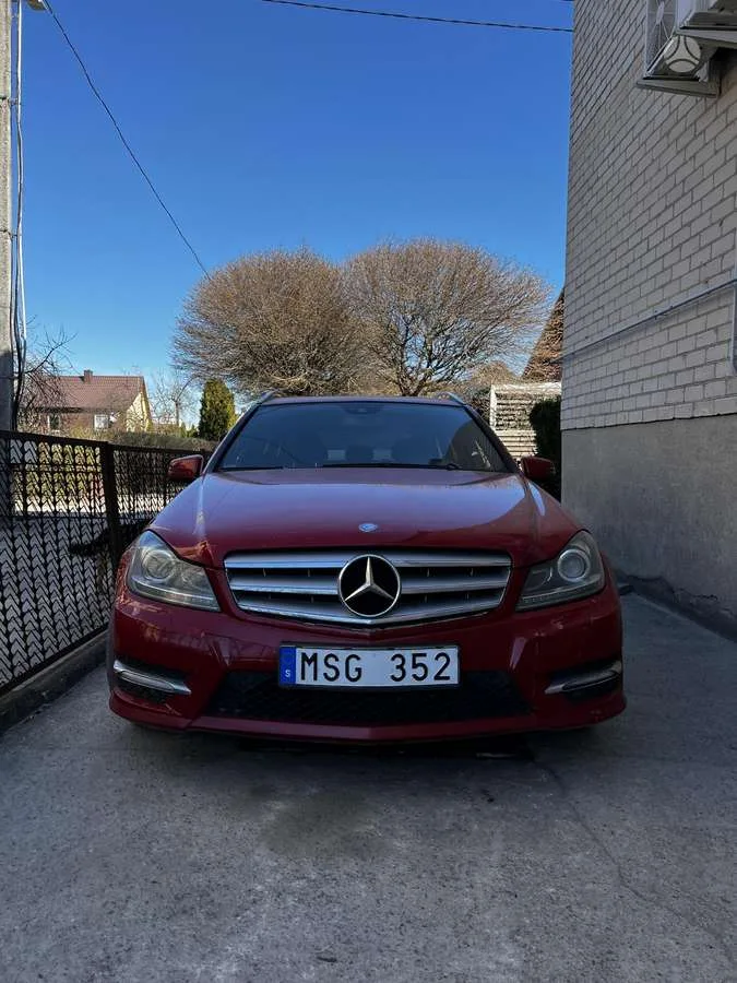 Mercedes-Benz C220, 2012