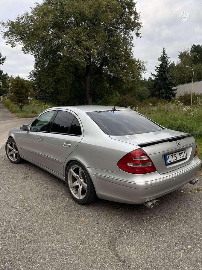 Mercedes-Benz E 320, 2004