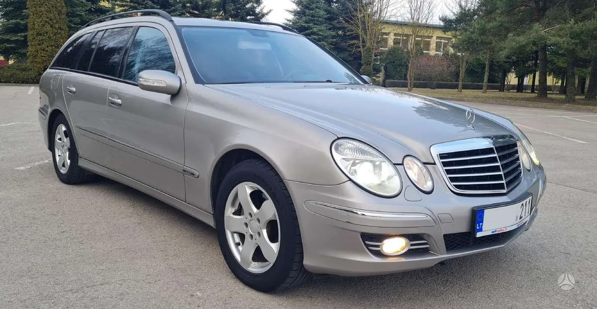 Mercedes-Benz E320, 2004