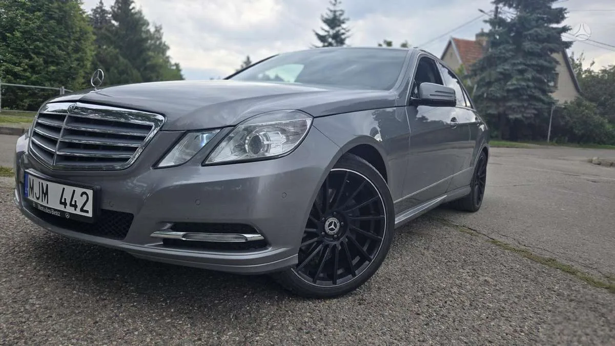 Mercedes-Benz E350, 2010