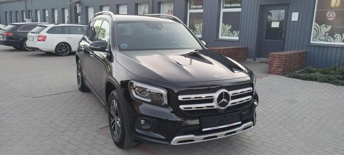 Mercedes-Benz GLB200, 2023