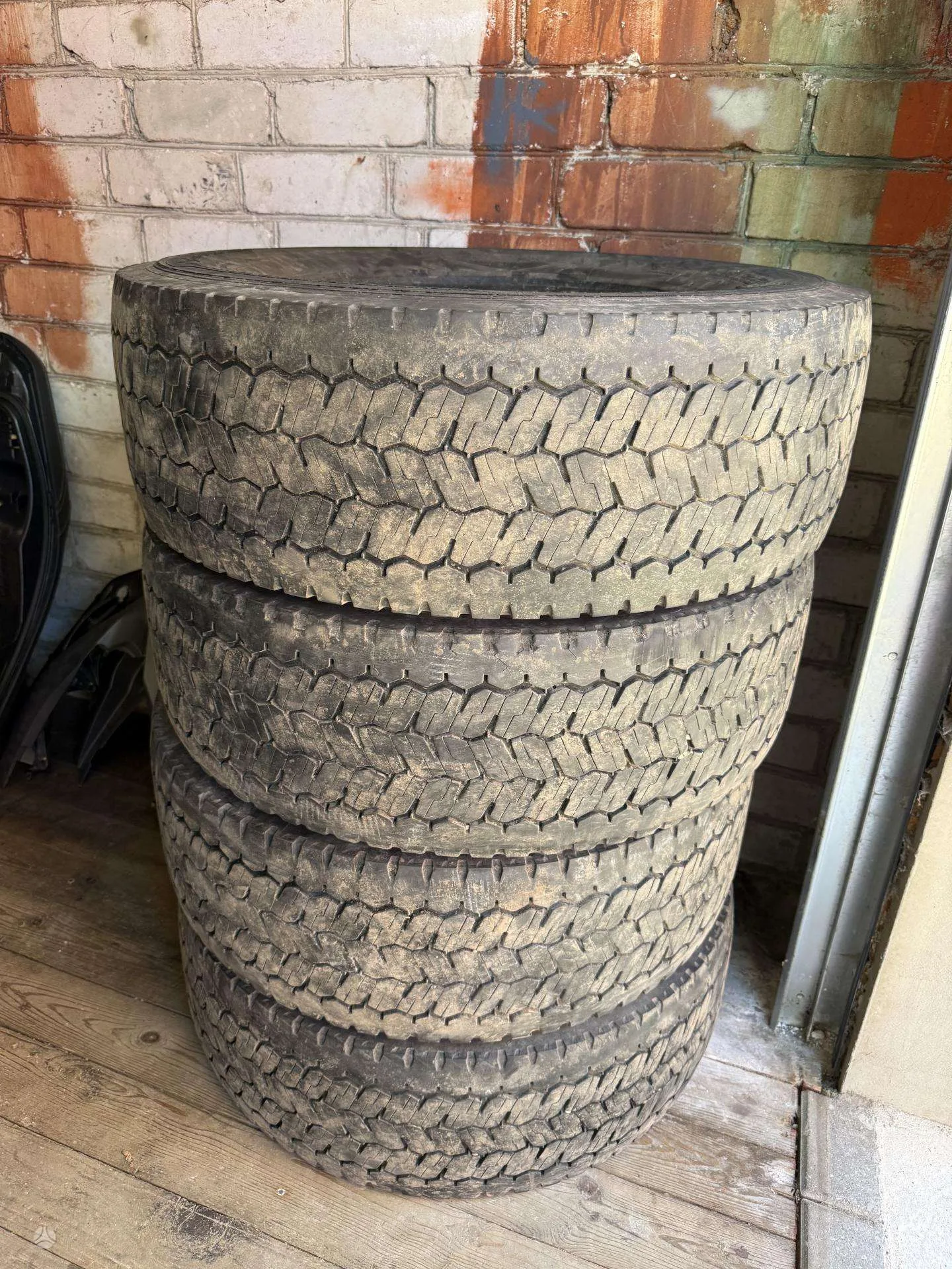 Michelin X Multi 265/70 R17