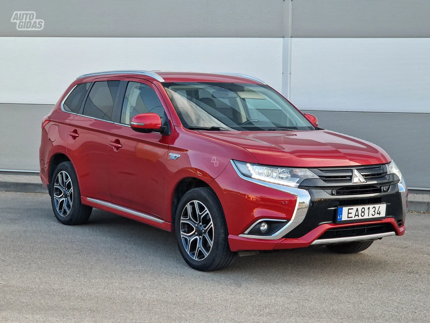 Mitsubishi Outlander, 2015