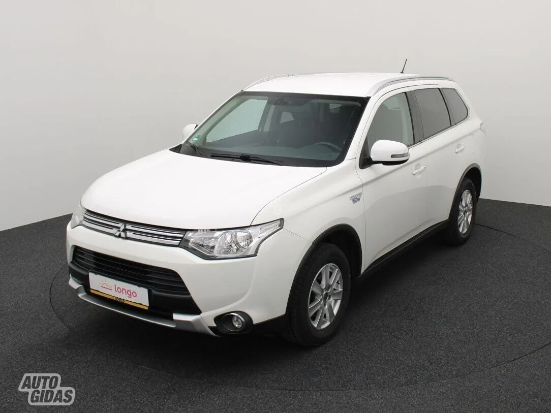 Mitsubishi Outlander, 2015