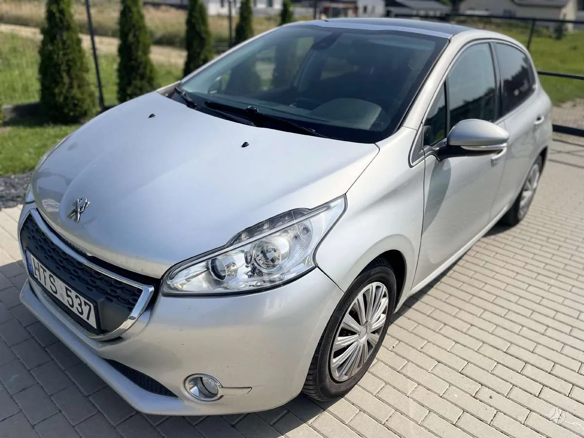 Peugeot 208, 2013