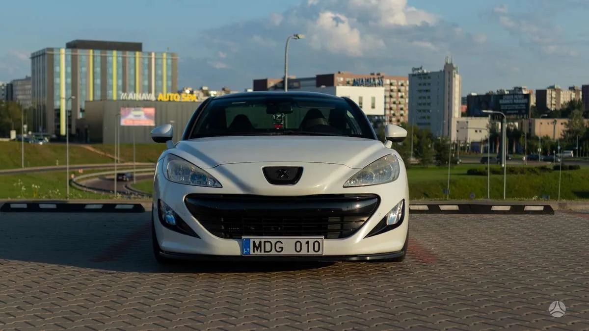 Peugeot RCZ, 2011